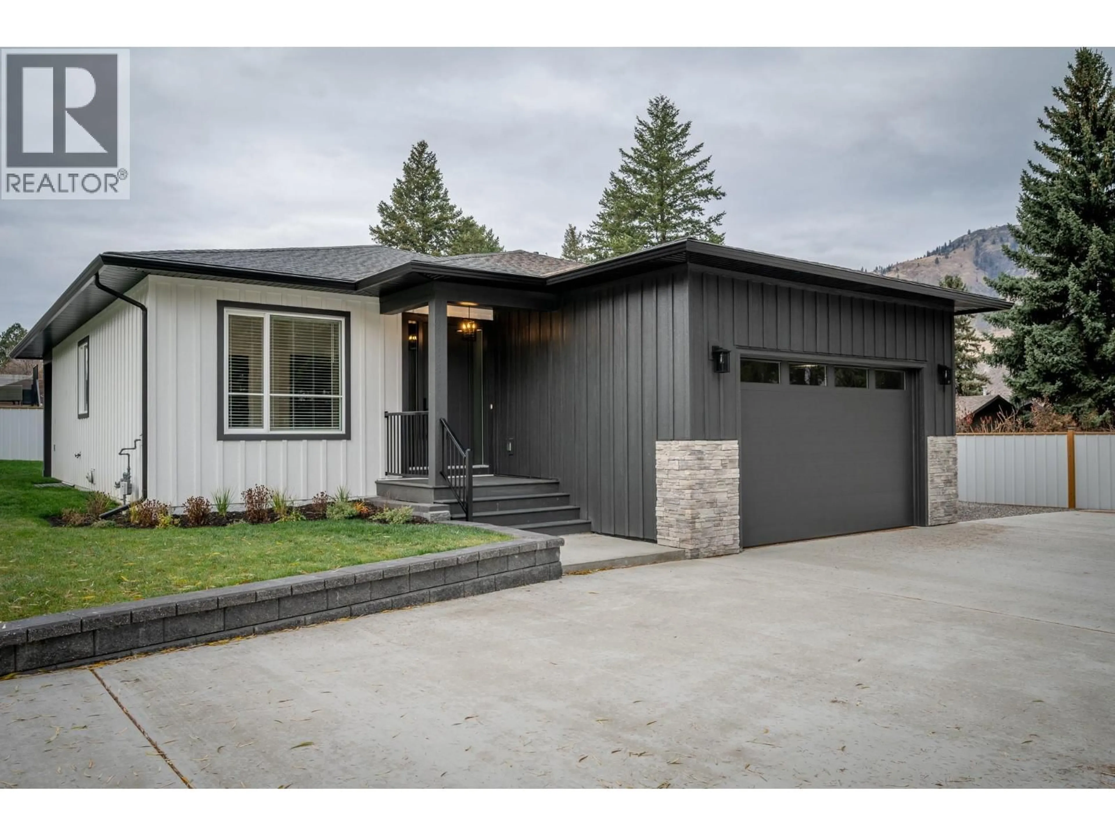 Unknown for 2244 VALLEYVIEW DRIVE, Kamloops British Columbia V2C4C7