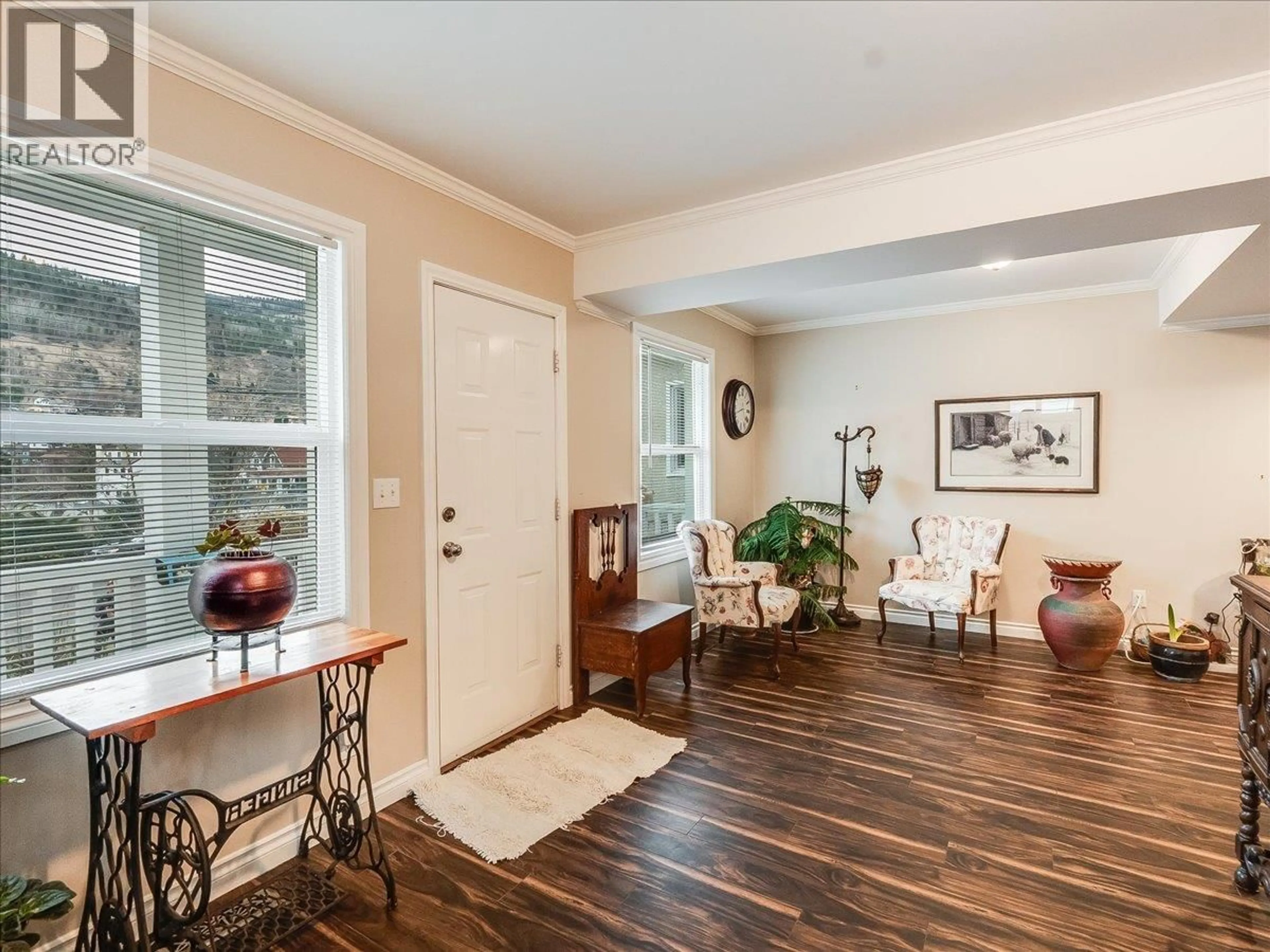 Indoor entryway for 1767 SECOND AVENUE, Trail British Columbia V1R1M6