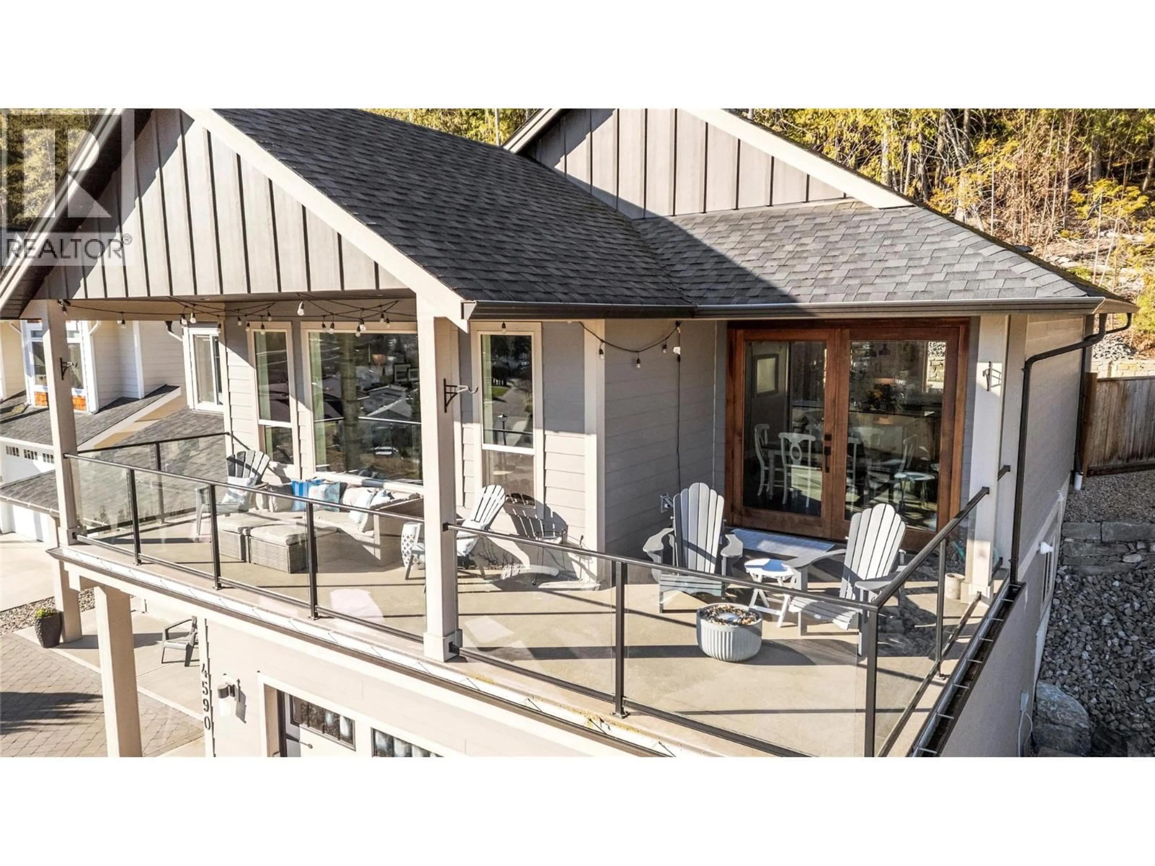 Patio, mountain view for 4590 71 AVENUE, Salmon Arm British Columbia V0E1K0