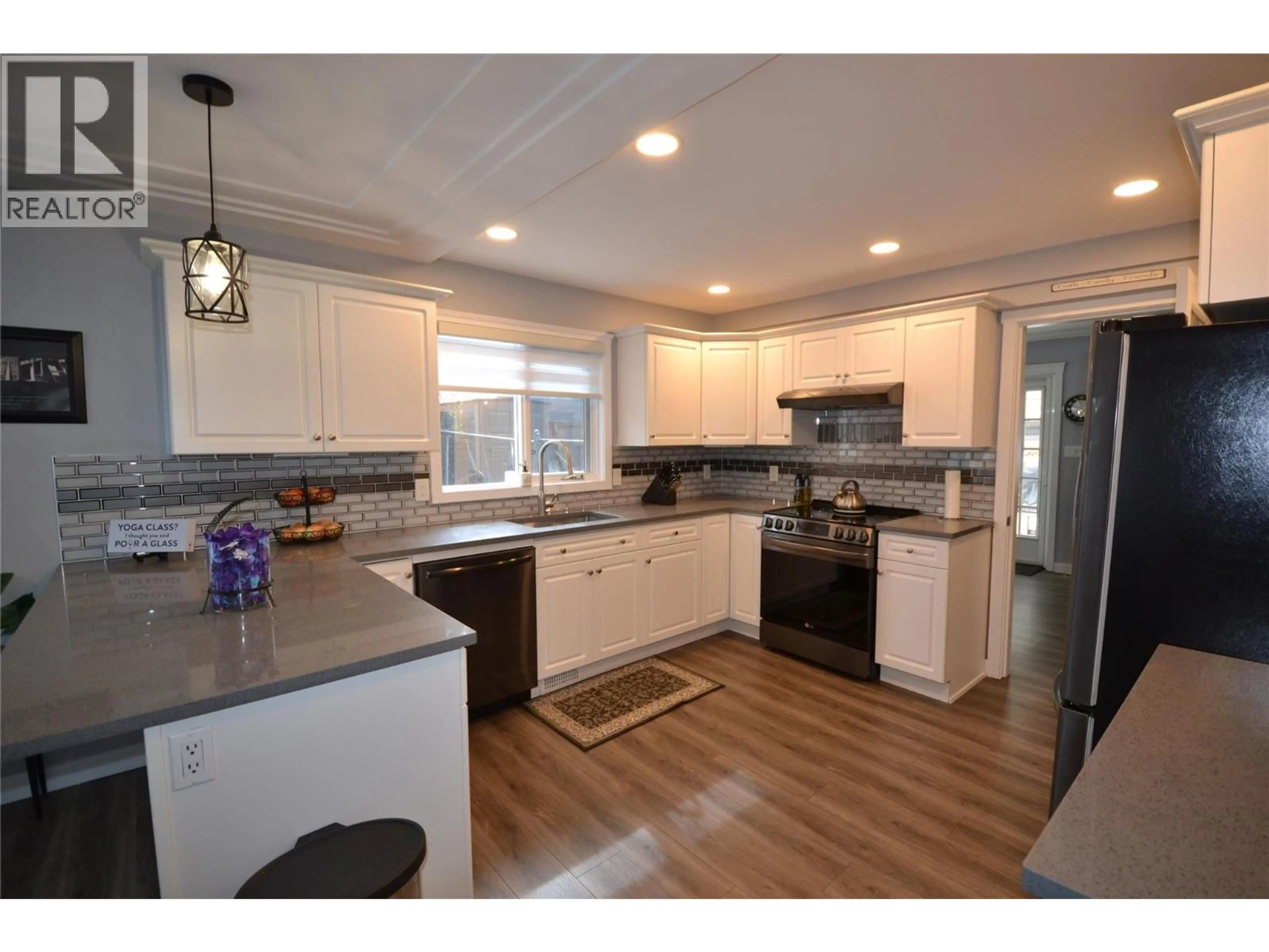 Open concept kitchen, unknown for 2190 ESSEN ROAD, Kelowna British Columbia V1Z1V3