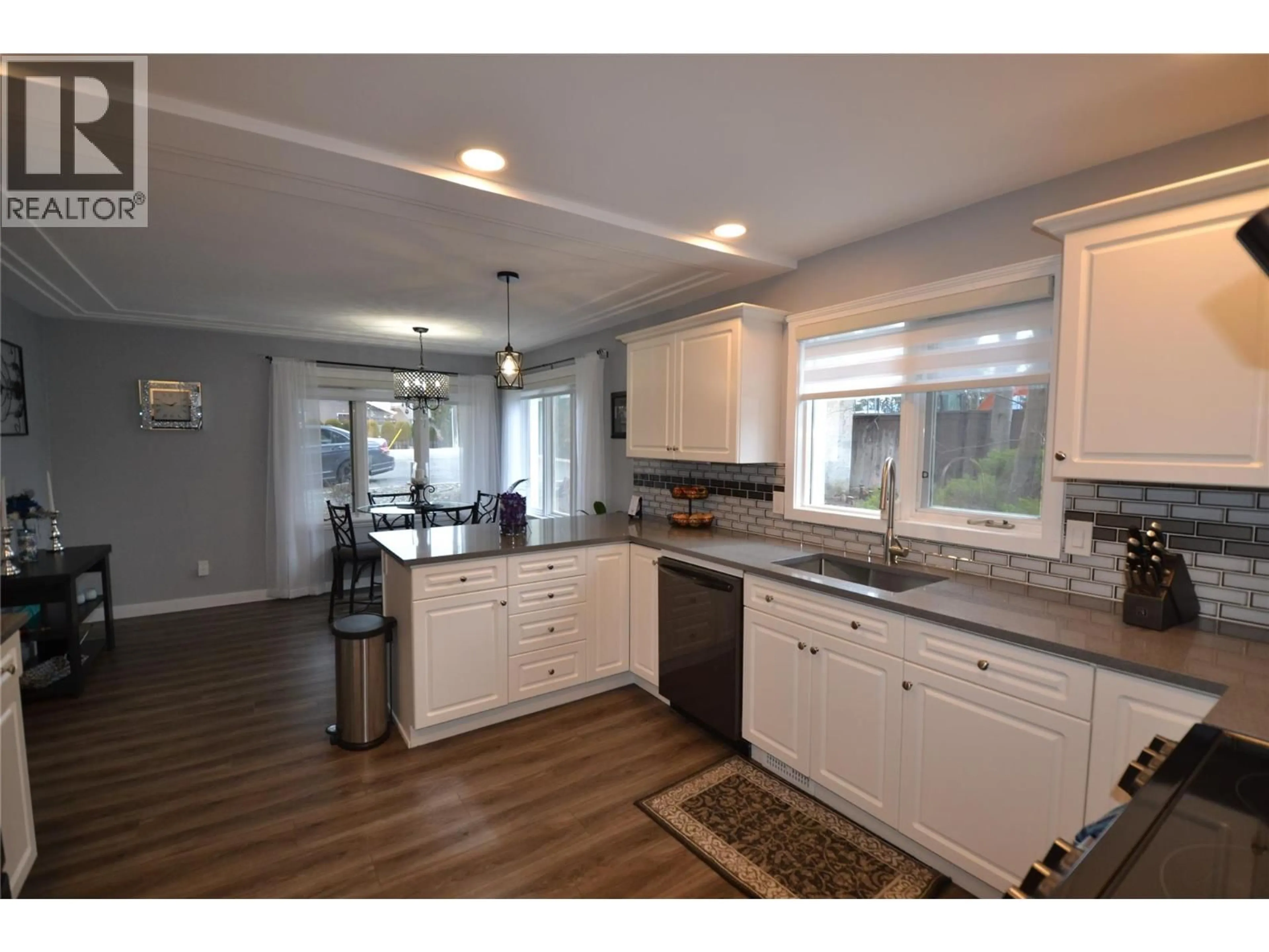Open concept kitchen, ceramic/tile floor for 2190 ESSEN ROAD, Kelowna British Columbia V1Z1V3