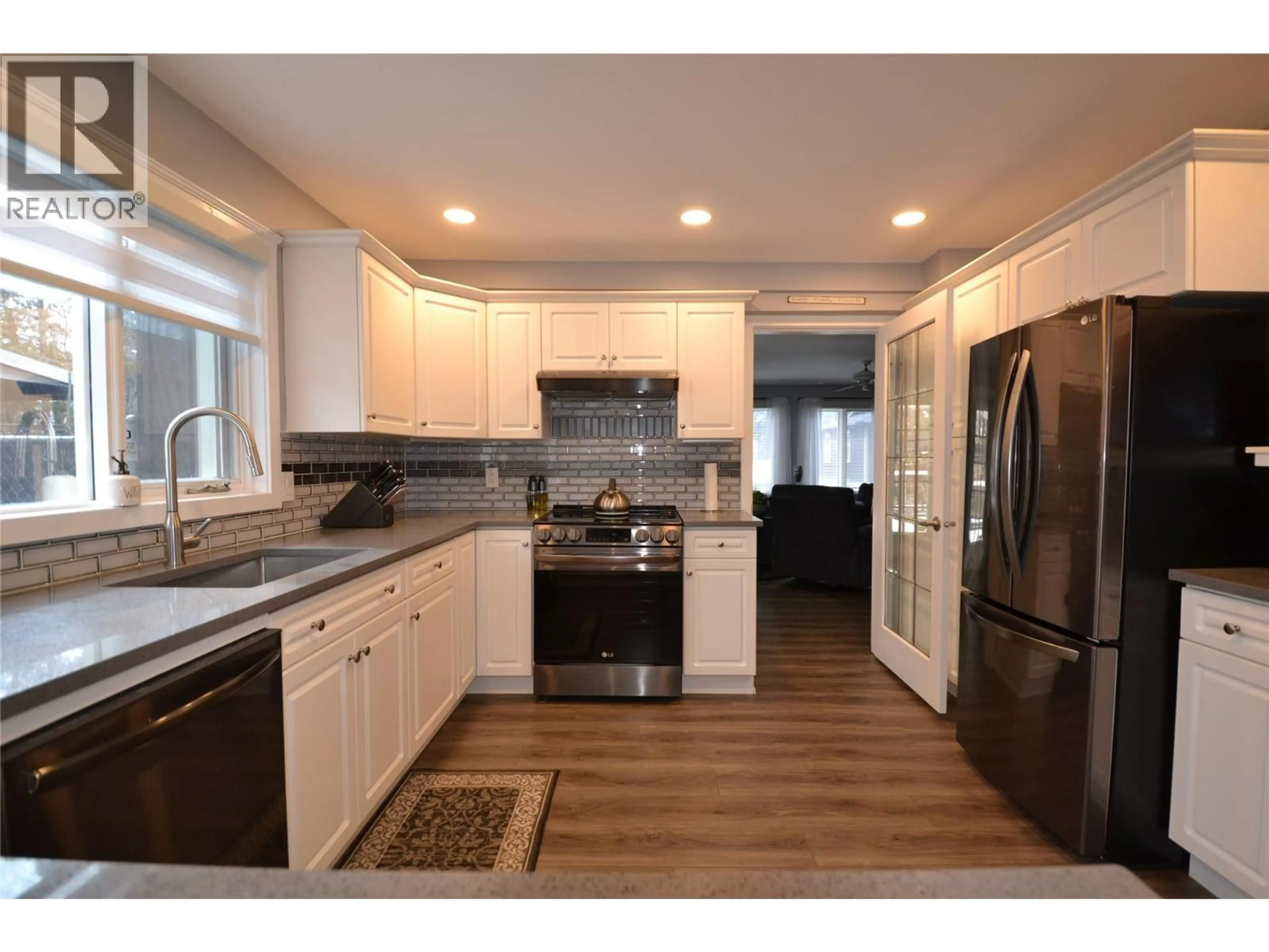 Open concept kitchen, unknown for 2190 ESSEN ROAD, Kelowna British Columbia V1Z1V3