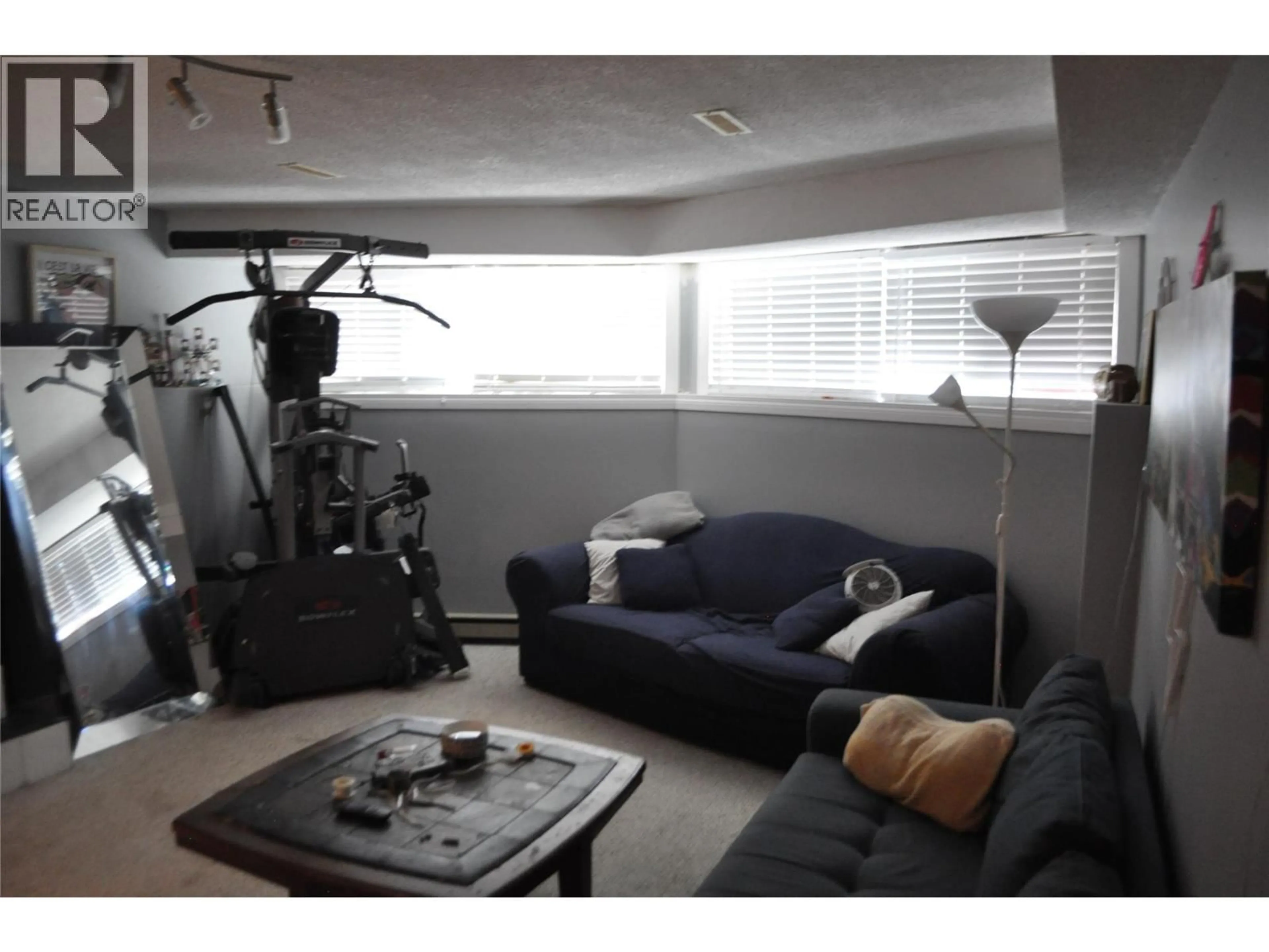 A pic of a room for 663 CLIFTON AVENUE, Kelowna British Columbia V1V1A7