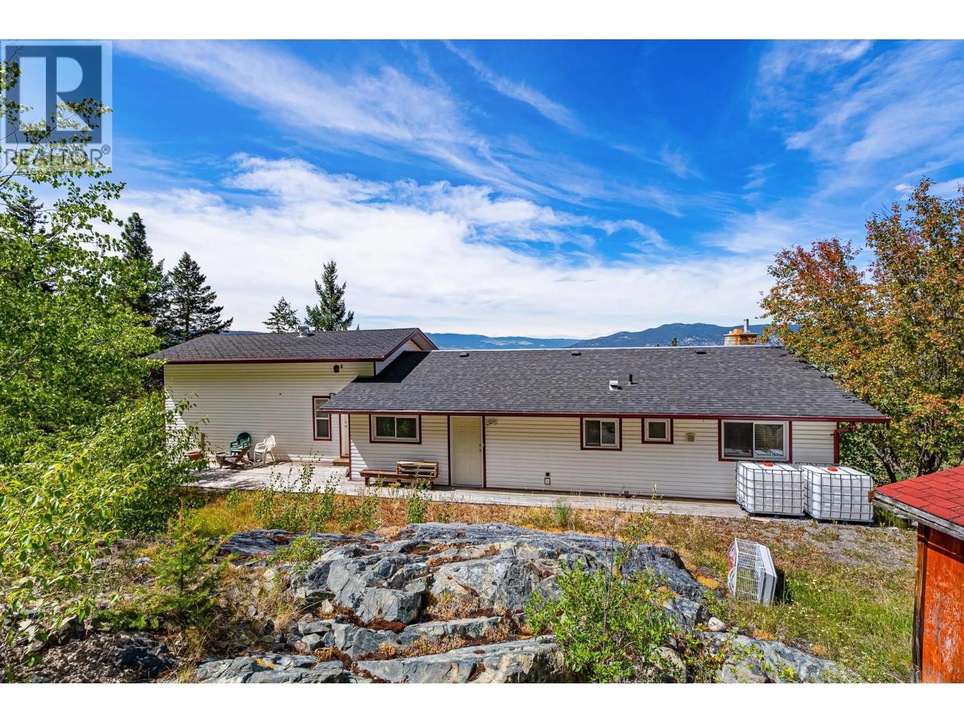 A pic from outside/outdoor area/front of a property/back of a property/a pic from drone, mountain view for 3104 PANORAMA DRIVE, Merritt British Columbia V1K1J4