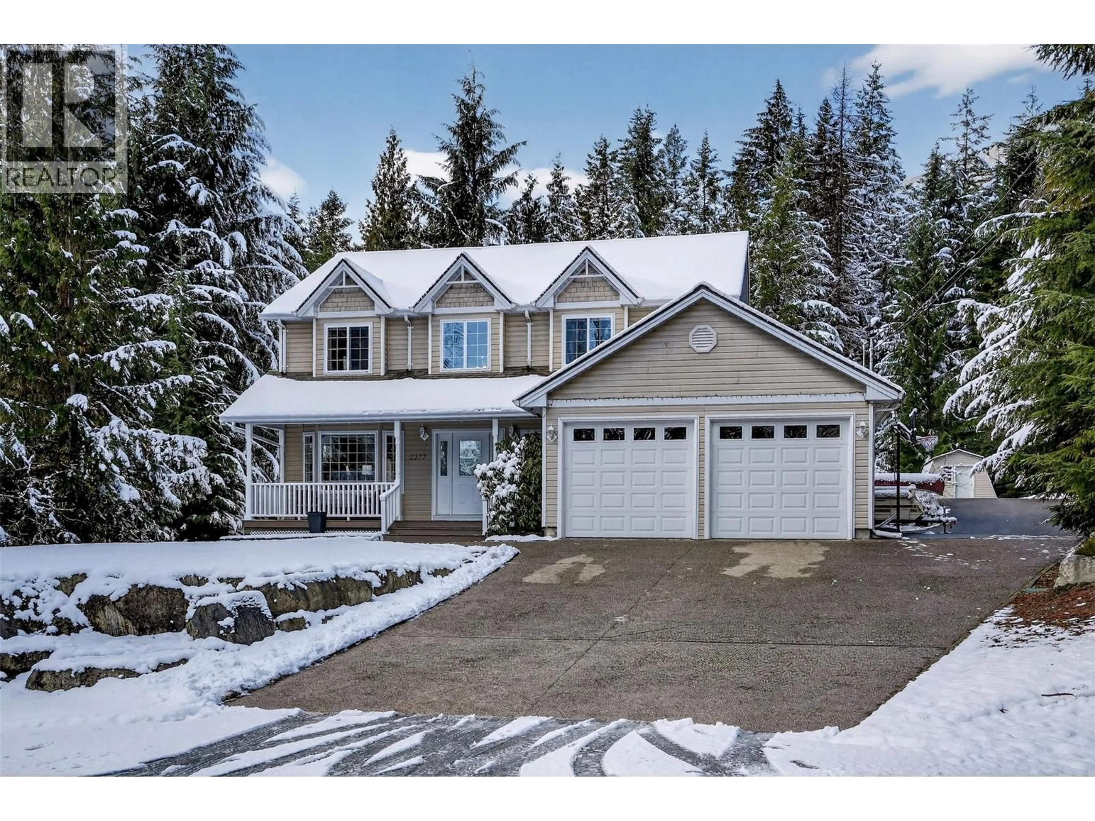 Home with vinyl exterior material, street for 2277 PEZ ROAD, Nelson British Columbia V1L6K4