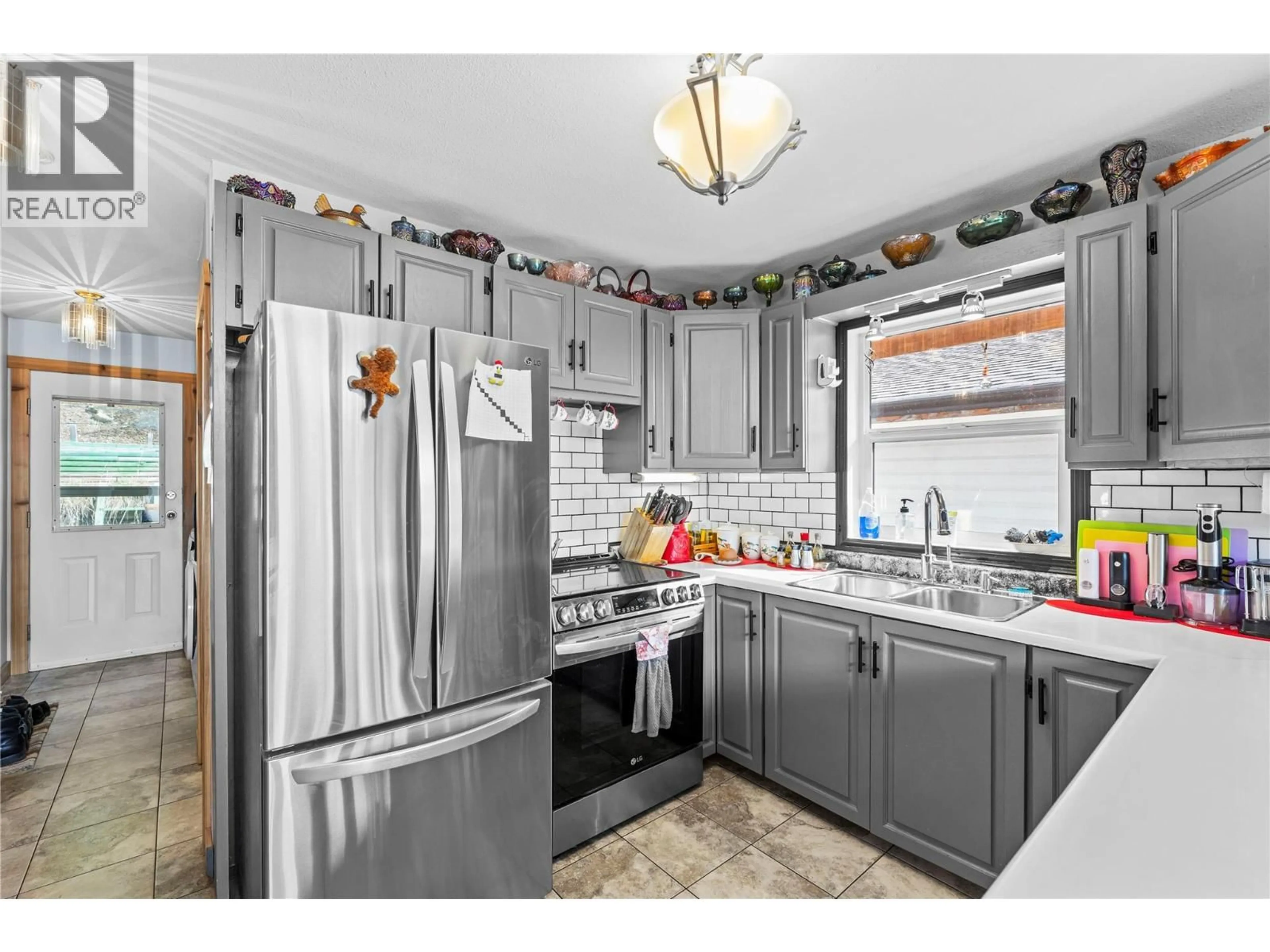 Standard kitchen, unknown for 7241 ESTATE PLACE, Anglemont British Columbia V0E1M8