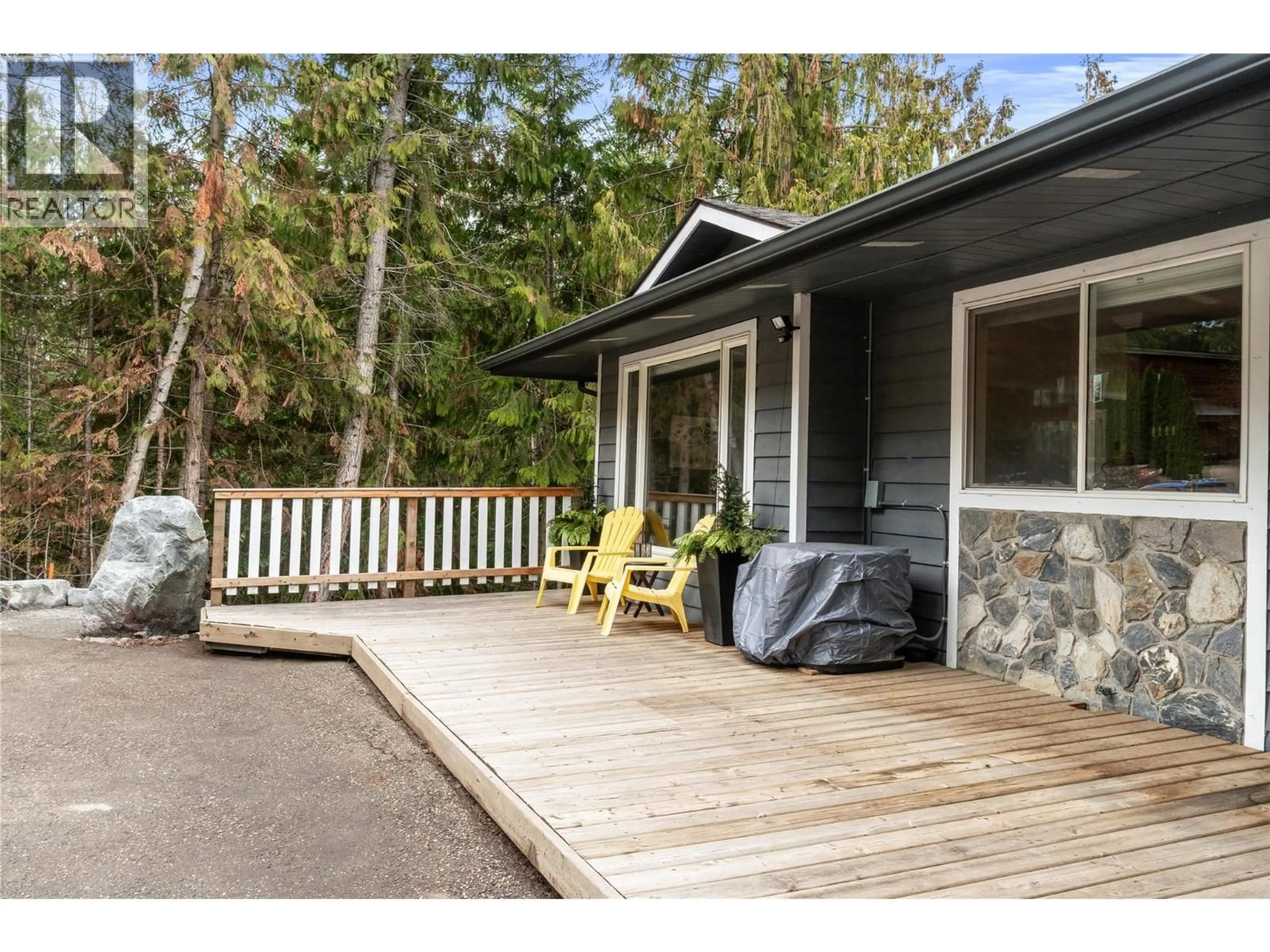 Unknown for 2379 PLEASANT DALE ROAD, Blind Bay British Columbia V0E1H1