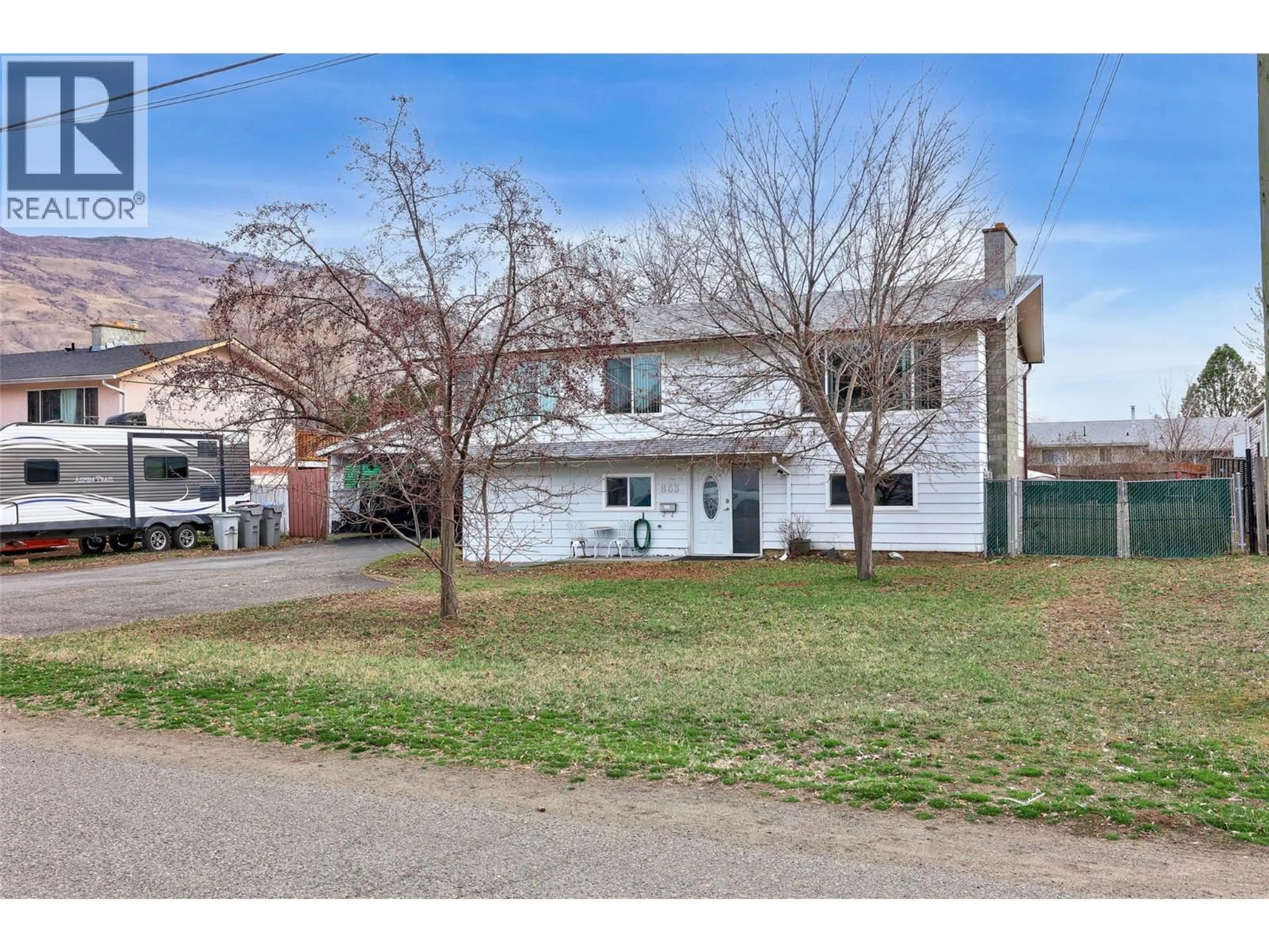 A pic from outside/outdoor area/front of a property/back of a property/a pic from drone, street for 863 DEVER DRIVE, Kamloops British Columbia V2B6P9