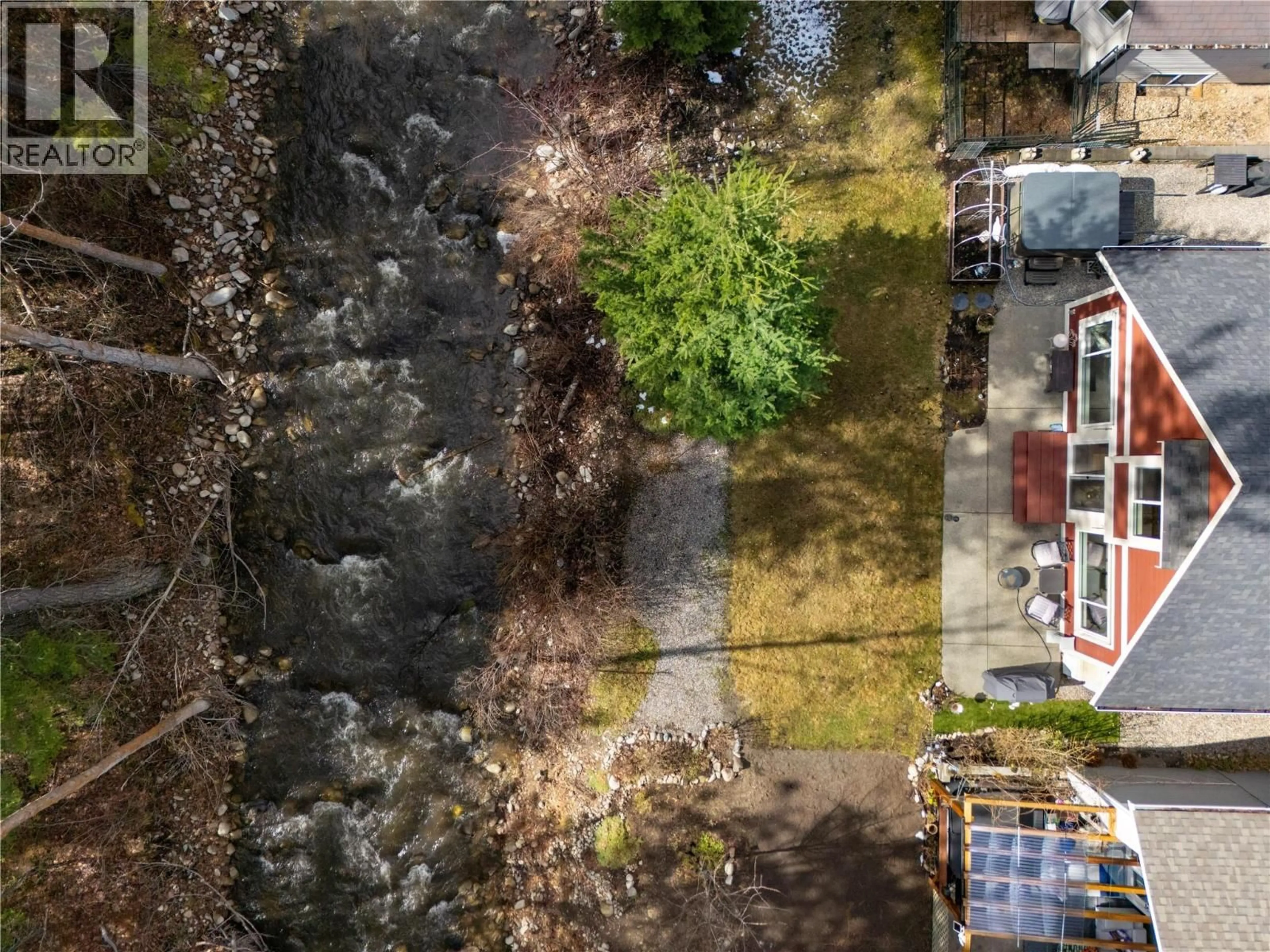 A pic from outside/outdoor area/front of a property/back of a property/a pic from drone, unknown for 132 FALCON AVENUE, Vernon British Columbia V1H2A1