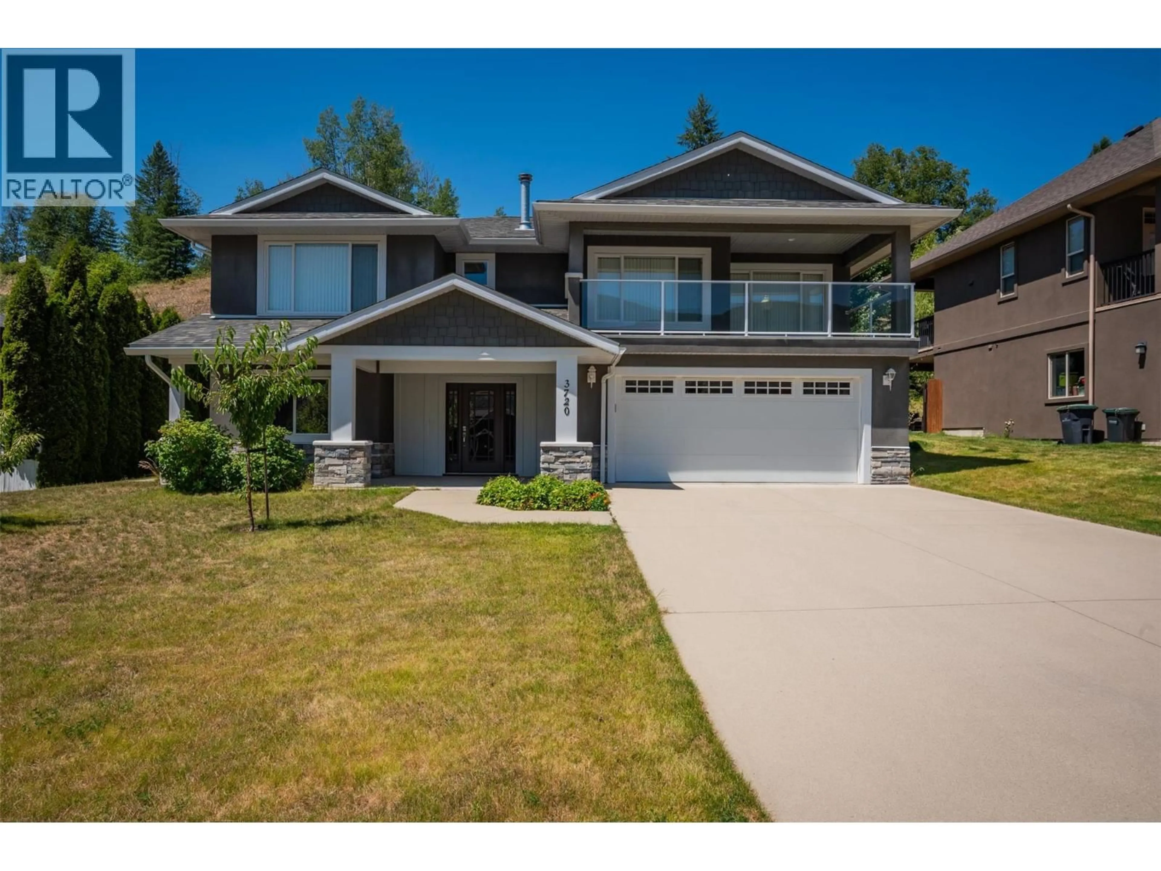 Home with vinyl exterior material, unknown for 3720 5TH AVENUE, Castlegar British Columbia V1N4Y3
