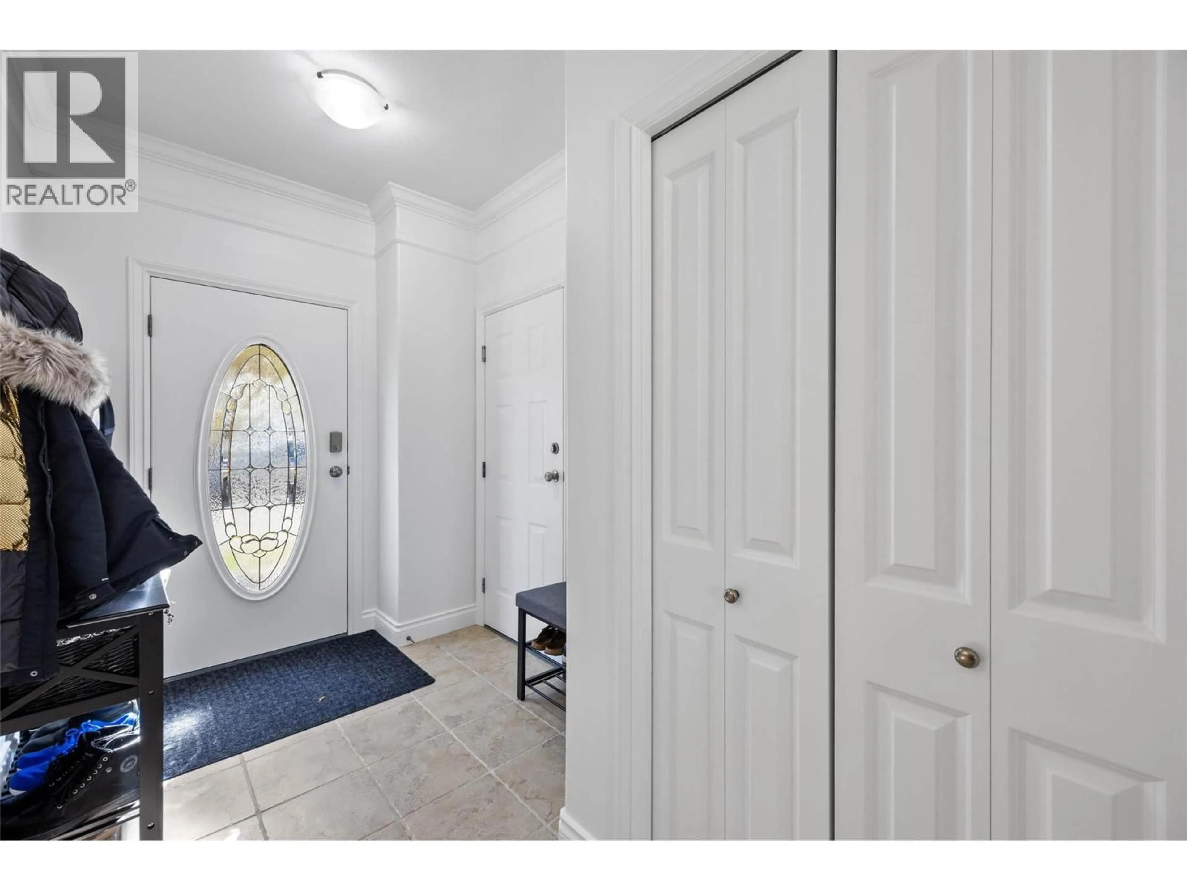 Indoor entryway for 35 - 1055 ABERDEEN DRIVE, Kamloops British Columbia V1S2A7