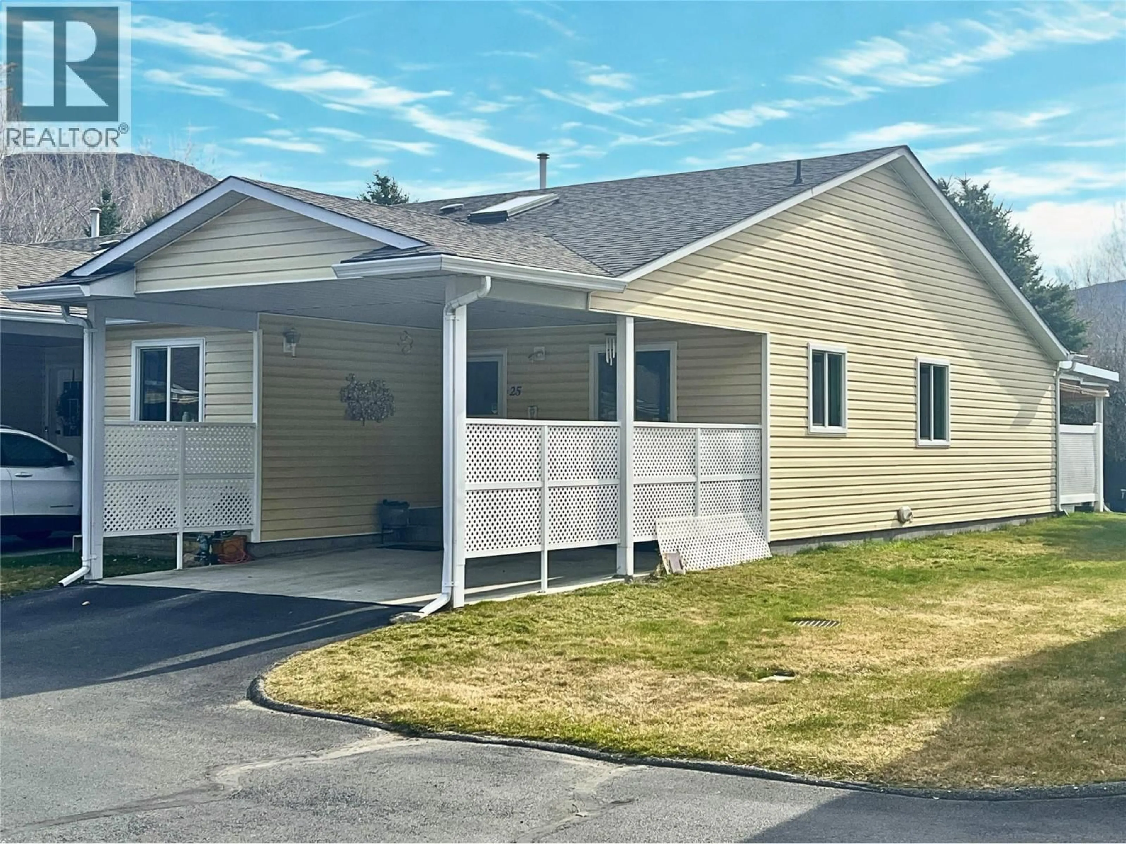 Home with vinyl exterior material, street for 25 - 1410 CEDAR STREET, Okanagan Falls British Columbia V0H1R4