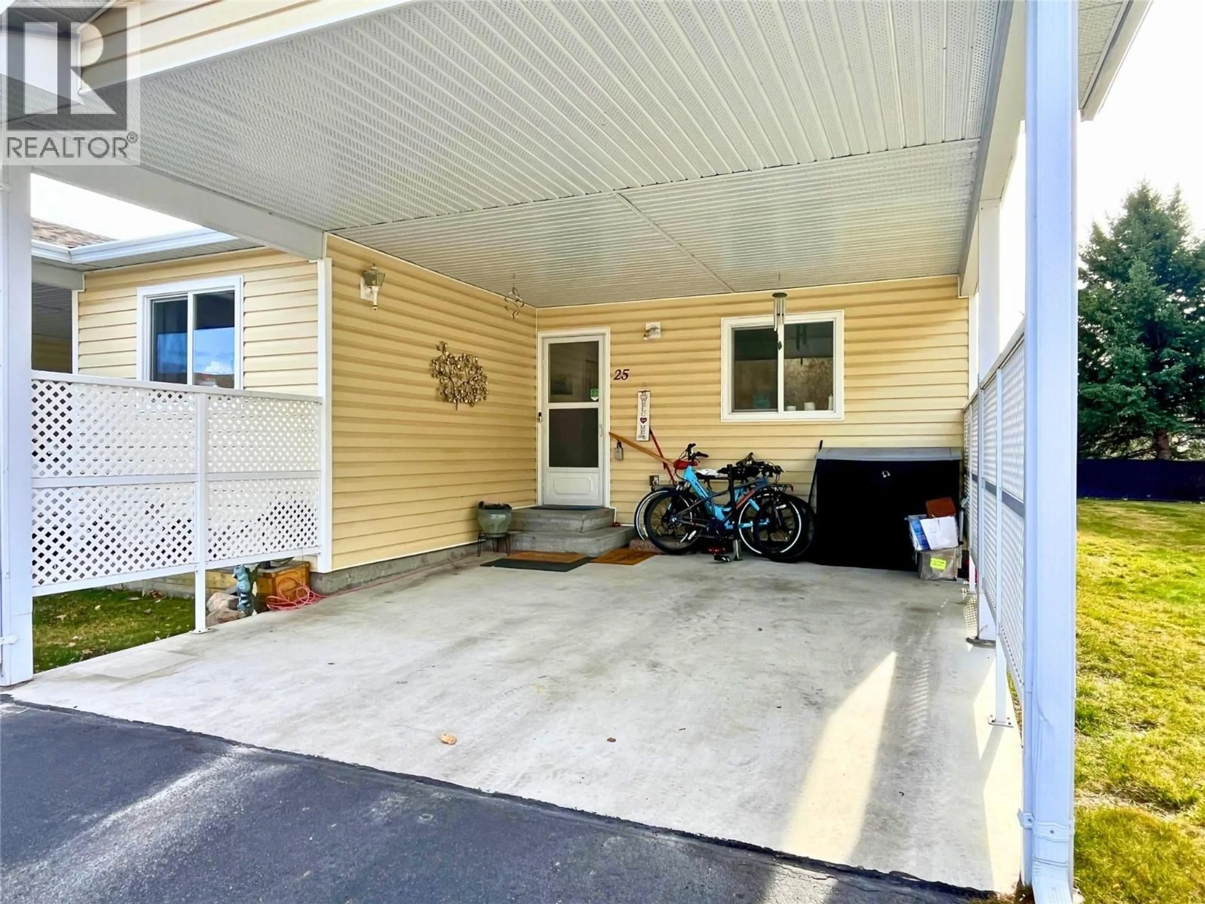 Indoor garage for 25 - 1410 CEDAR STREET, Okanagan Falls British Columbia V0H1R4
