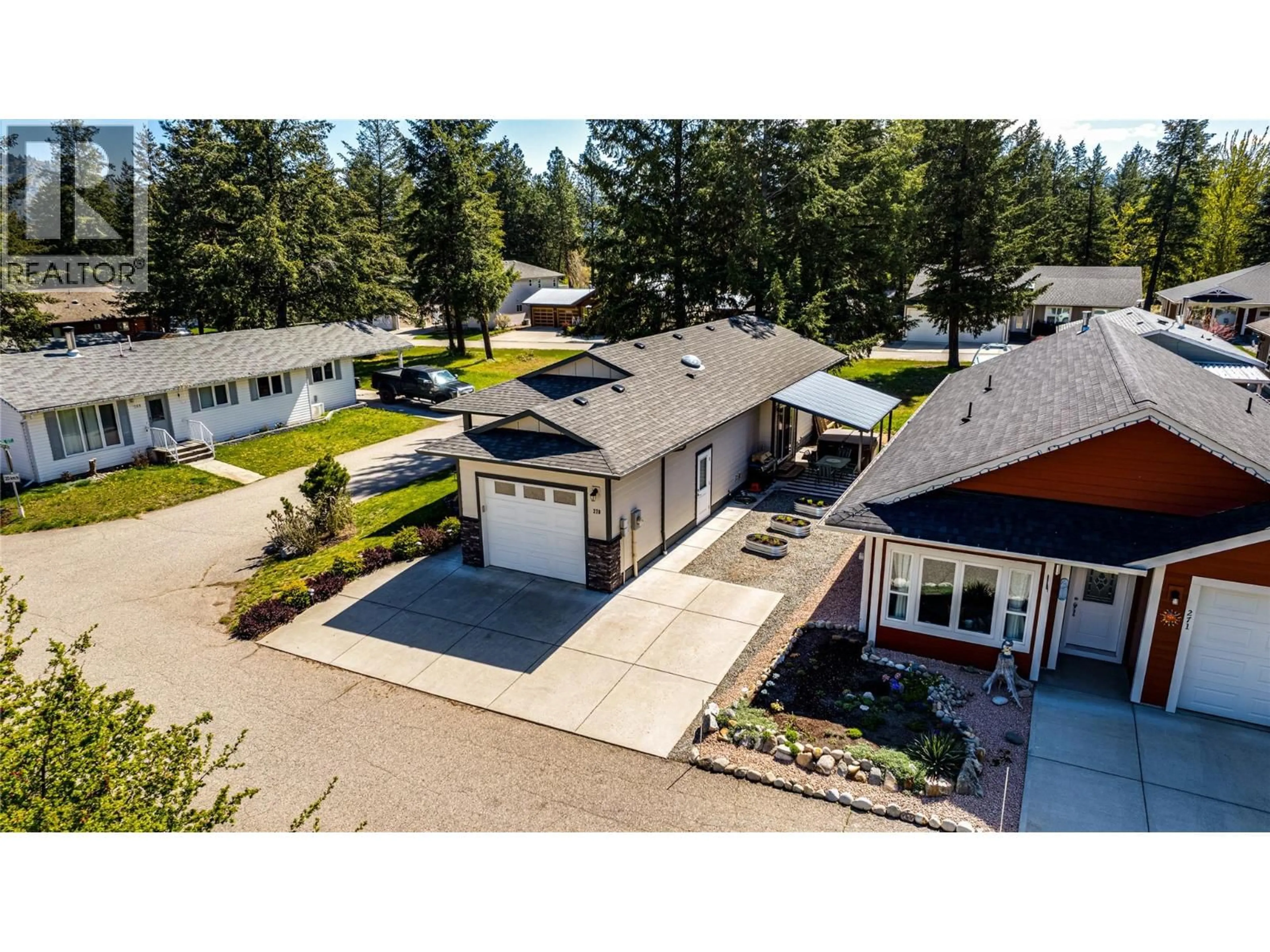 A pic from outside/outdoor area/front of a property/back of a property/a pic from drone, unknown for 270 GROUSE AVENUE, Vernon British Columbia V1H2A1