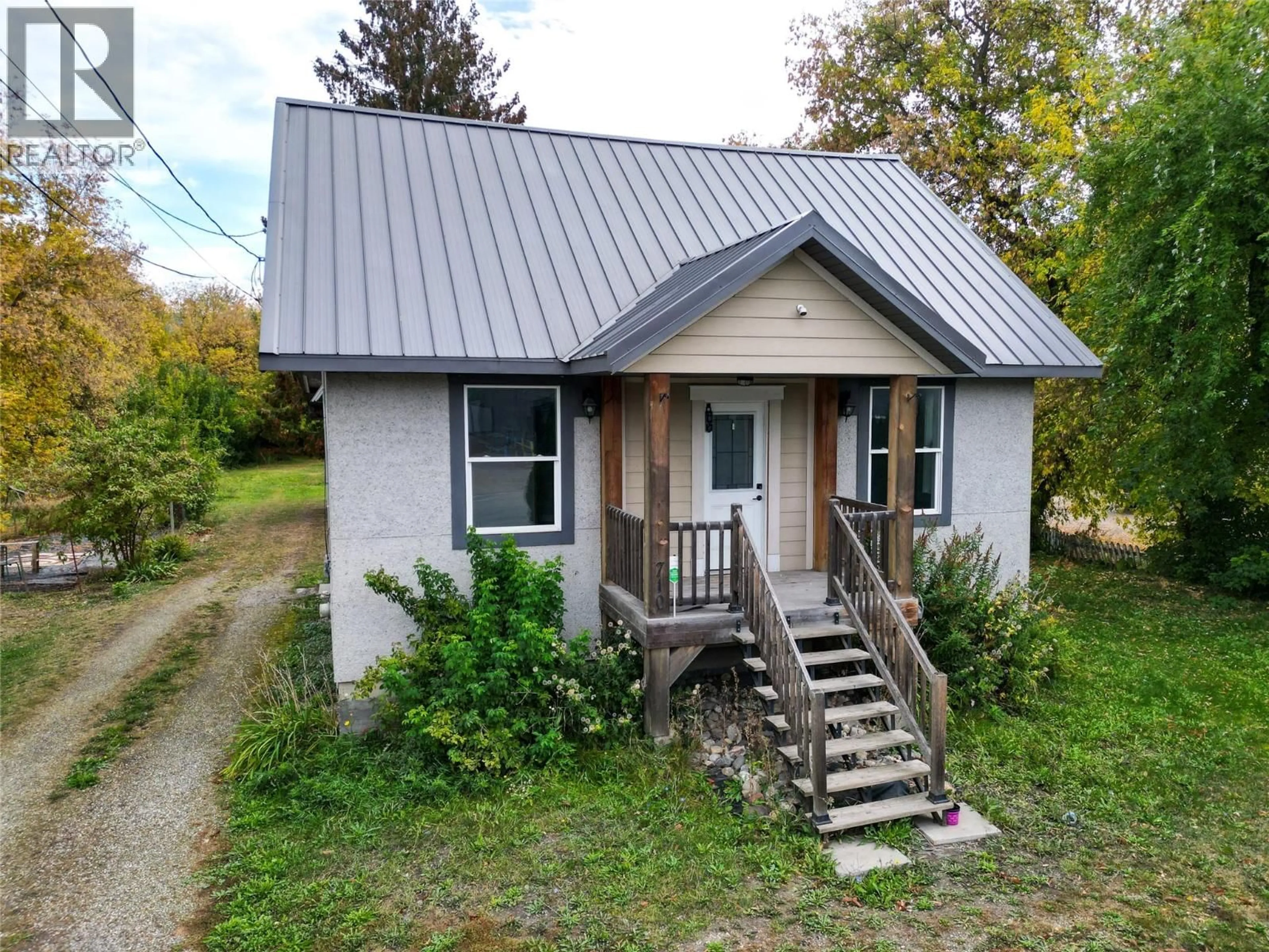 Shed for 710 10 STREET SOUTHWEST, Salmon Arm British Columbia V1E1T2