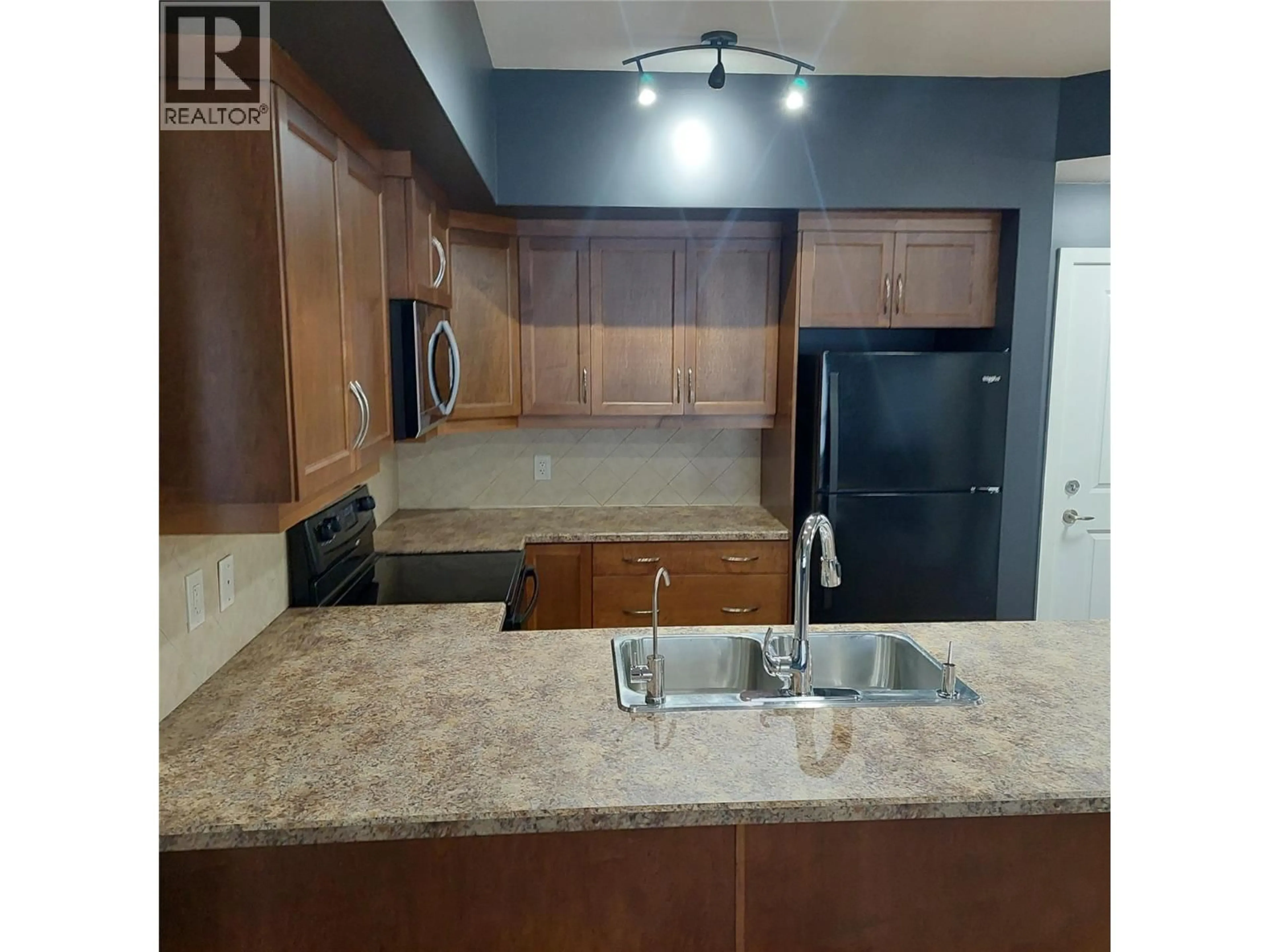 Unknown for 122 - 850 SAUCIER AVENUE, Kelowna British Columbia V1Y6A3