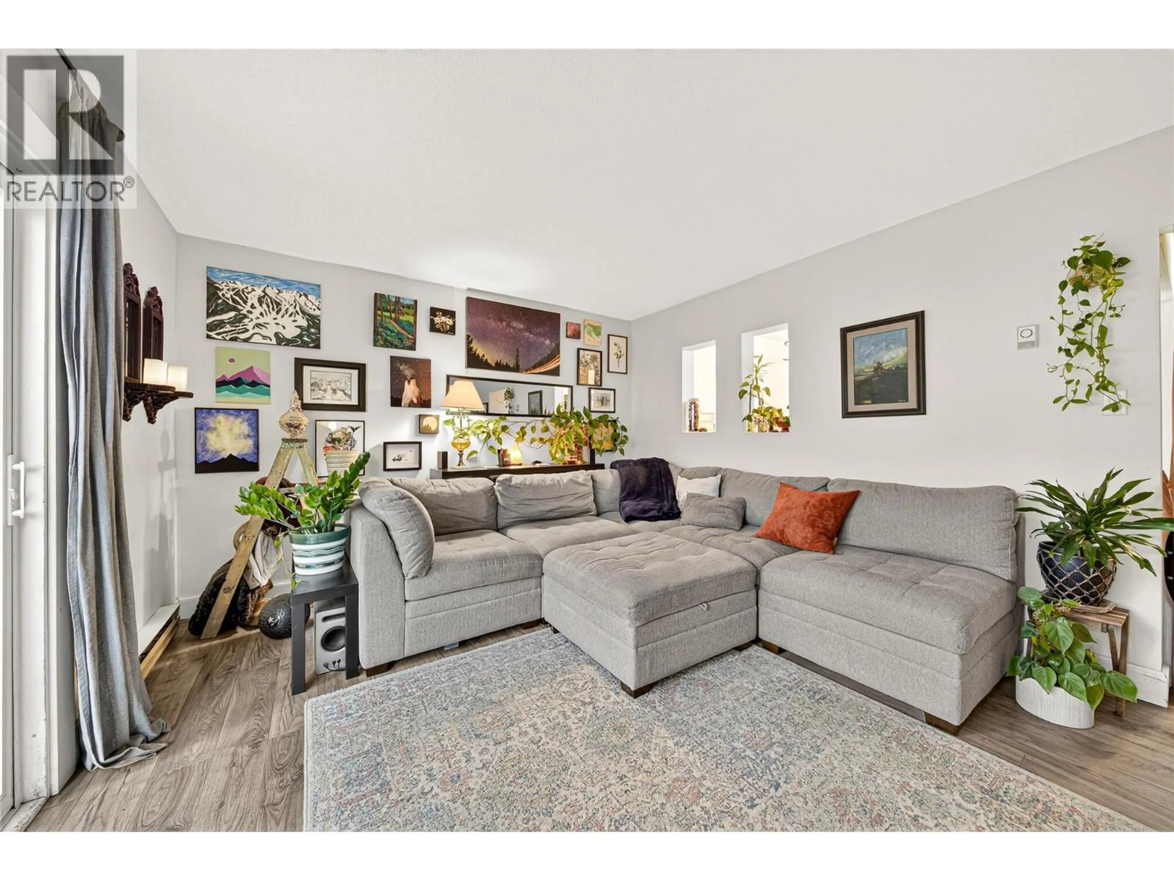 Living room with furniture, unknown for 41B MT TRINITY AVENUE AVENUE, Fernie British Columbia V0B1M3