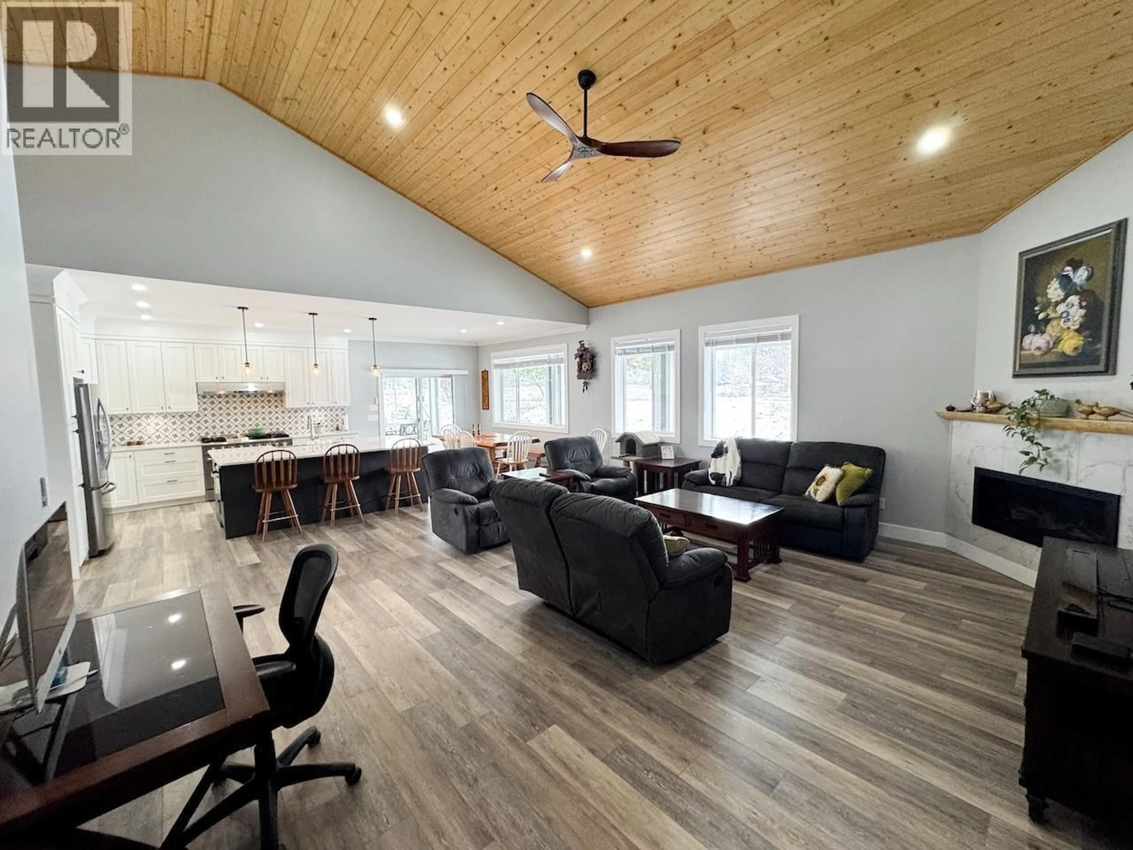 Unknown for 6560 25TH STREET, Grand Forks British Columbia V0H1H0