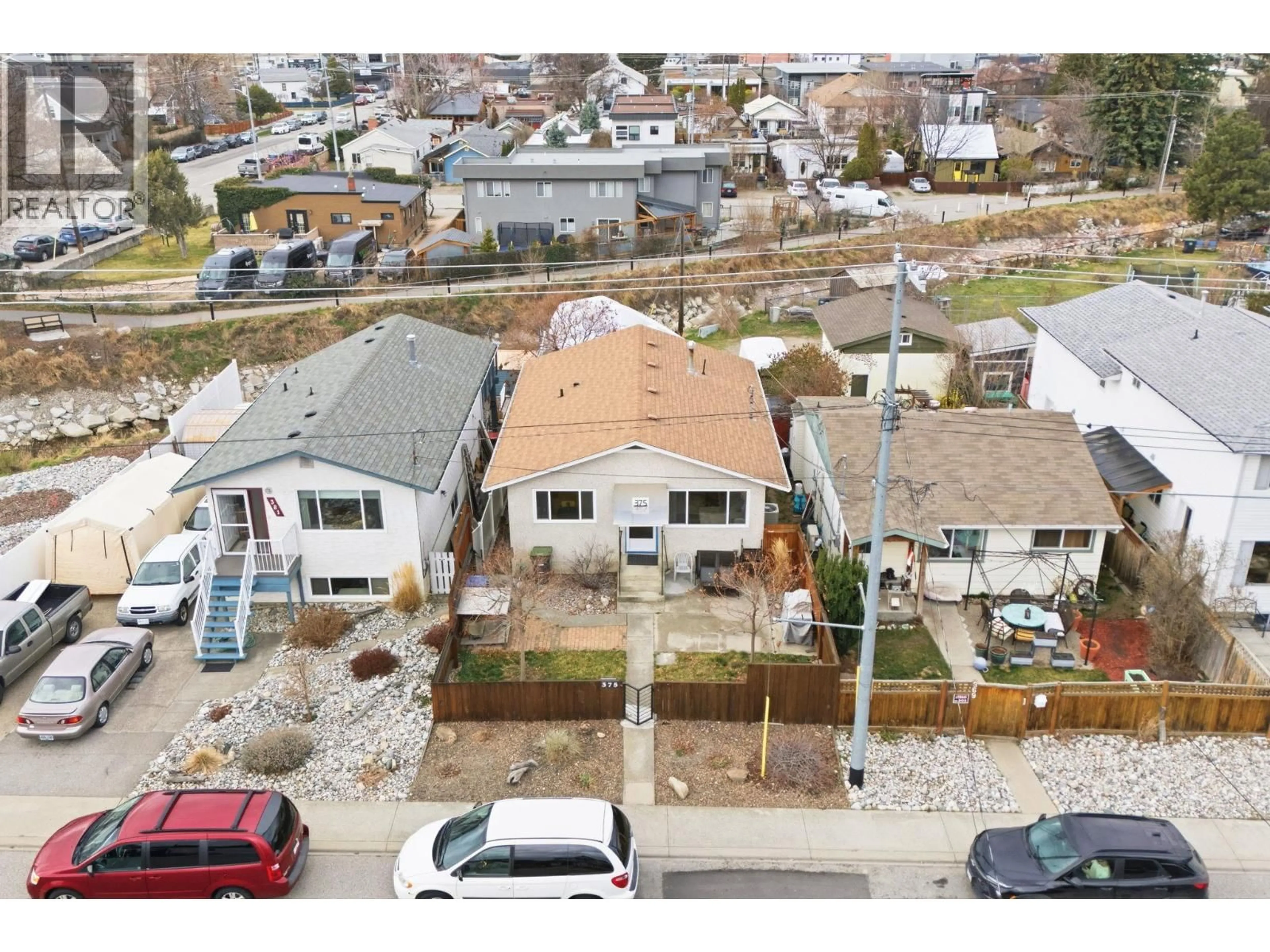 A pic from outside/outdoor area/front of a property/back of a property/a pic from drone, street for 375 NORTON STREET, Penticton British Columbia V2A4H9
