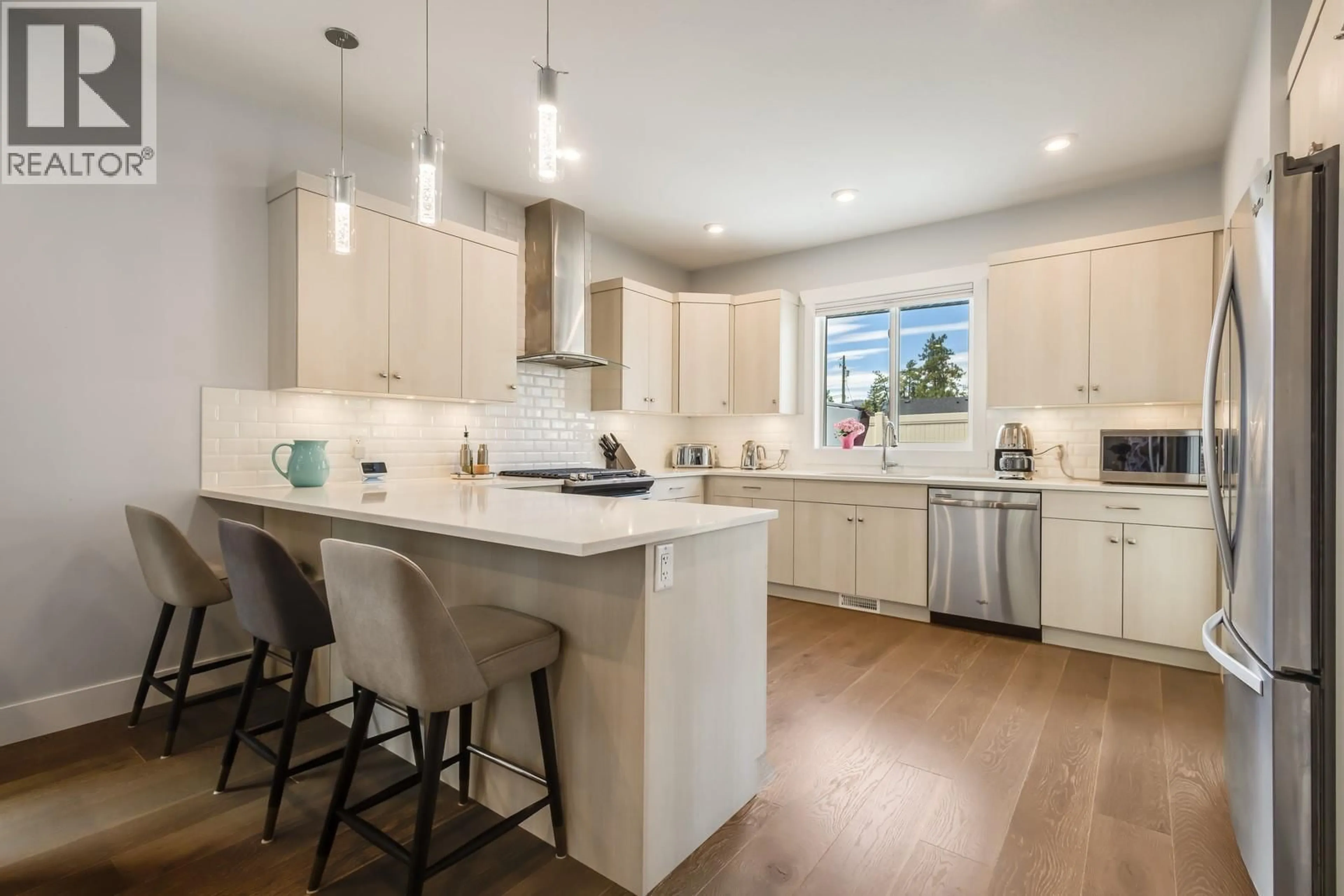 Open concept kitchen, unknown for 3118 RIESLING WAY, West Kelowna British Columbia V4T3M7