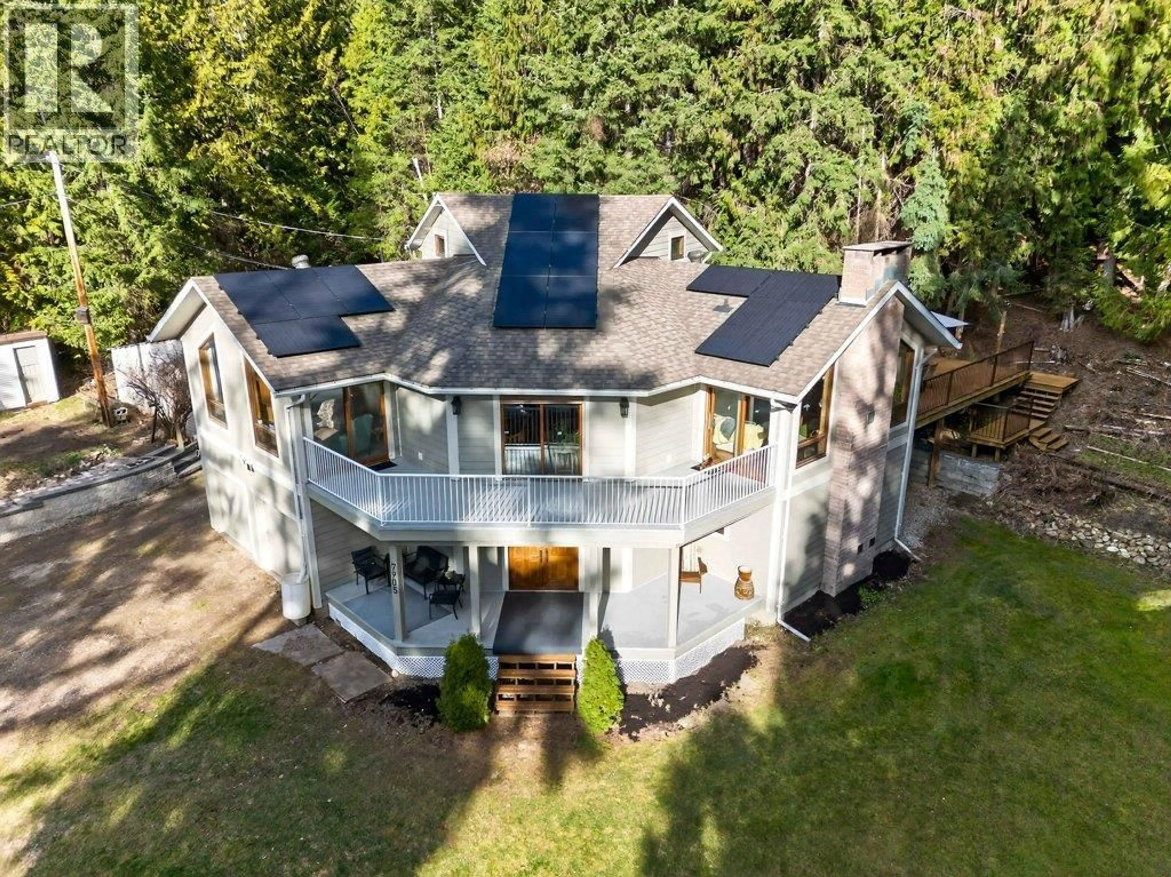 A pic from outside/outdoor area/front of a property/back of a property/a pic from drone, unknown for 7905 97A HIGHWAY, Mara British Columbia V0E2K0