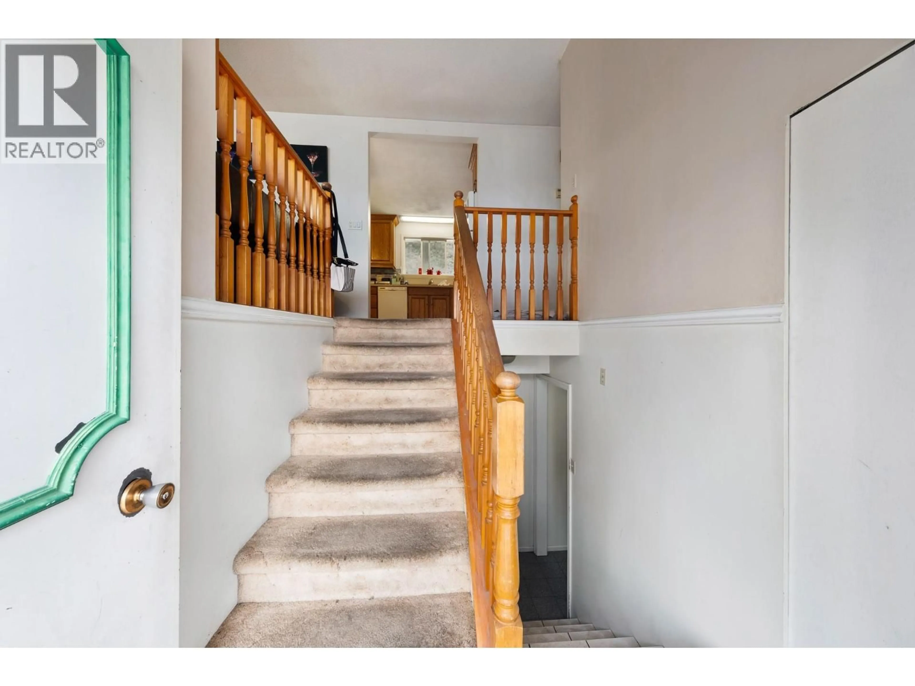 Indoor foyer for 3256 MCIVER ROAD, West Kelowna British Columbia V4T1G2