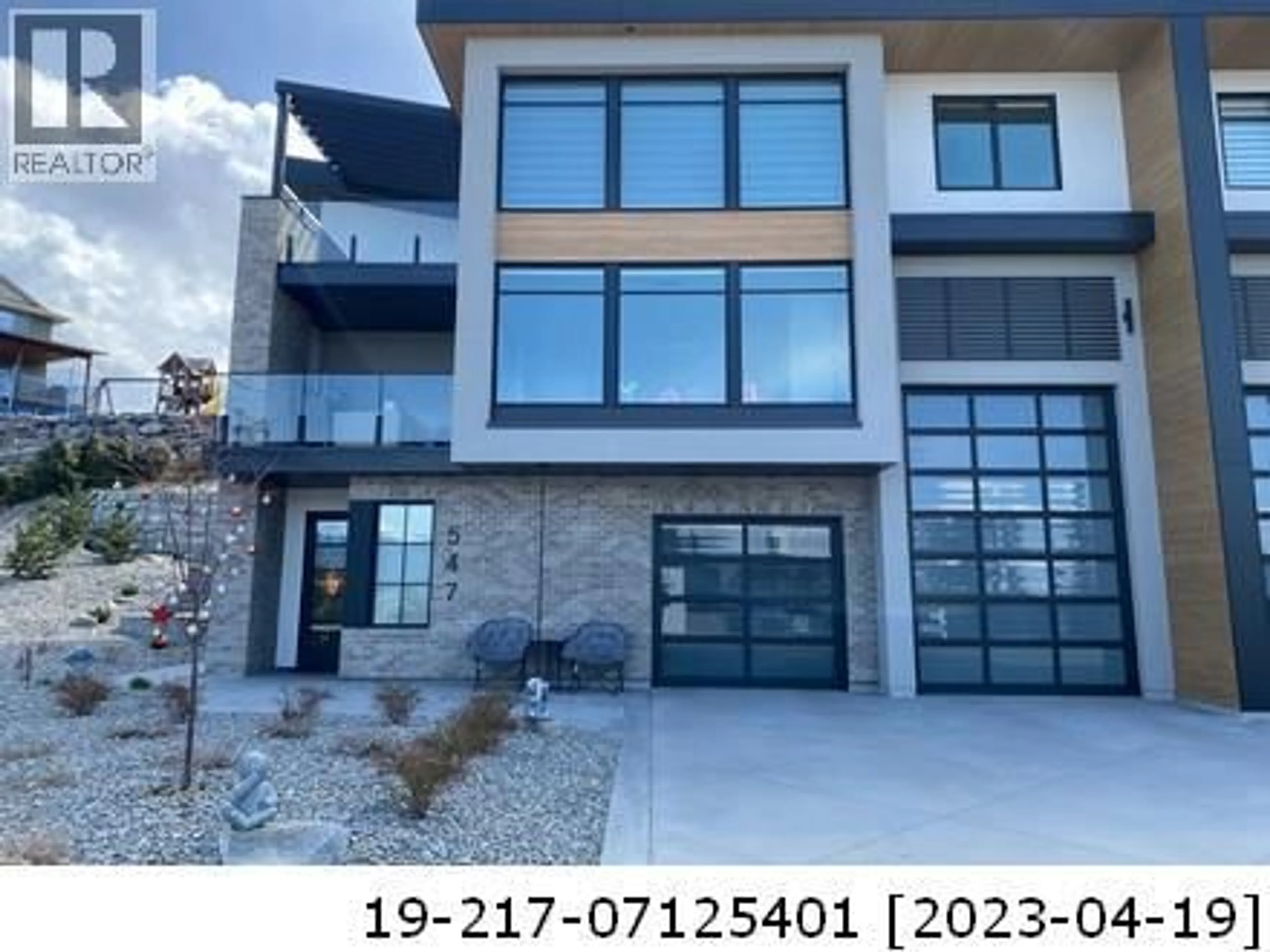 Home with brick exterior material, unknown for 547 HAWES COURT, Kelowna British Columbia V1W5C5