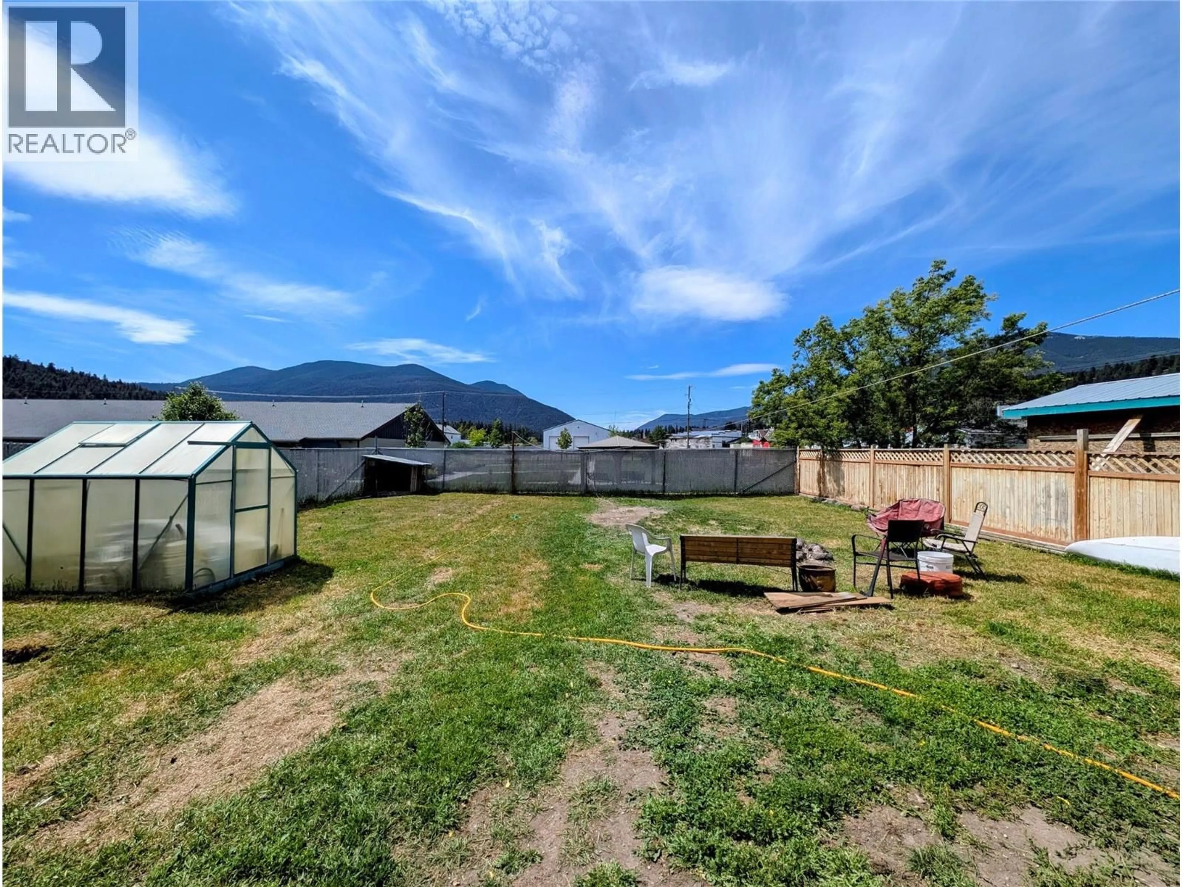 A pic from outside/outdoor area/front of a property/back of a property/a pic from drone, mountain view for 311 DEWDNEY AVENUE, Clinton British Columbia V0K1K0