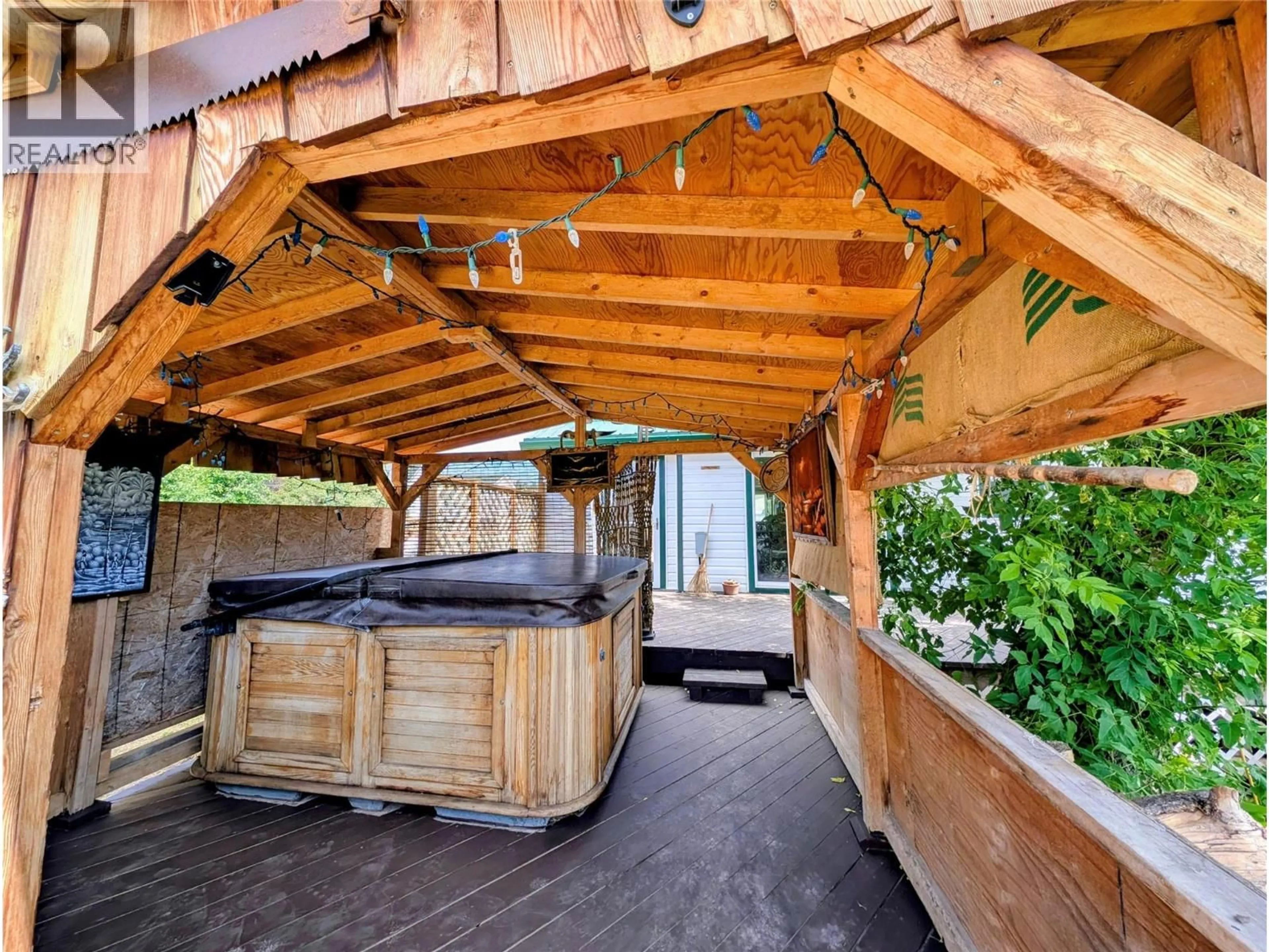 Patio, unknown for 311 DEWDNEY AVENUE, Clinton British Columbia V0K1K0