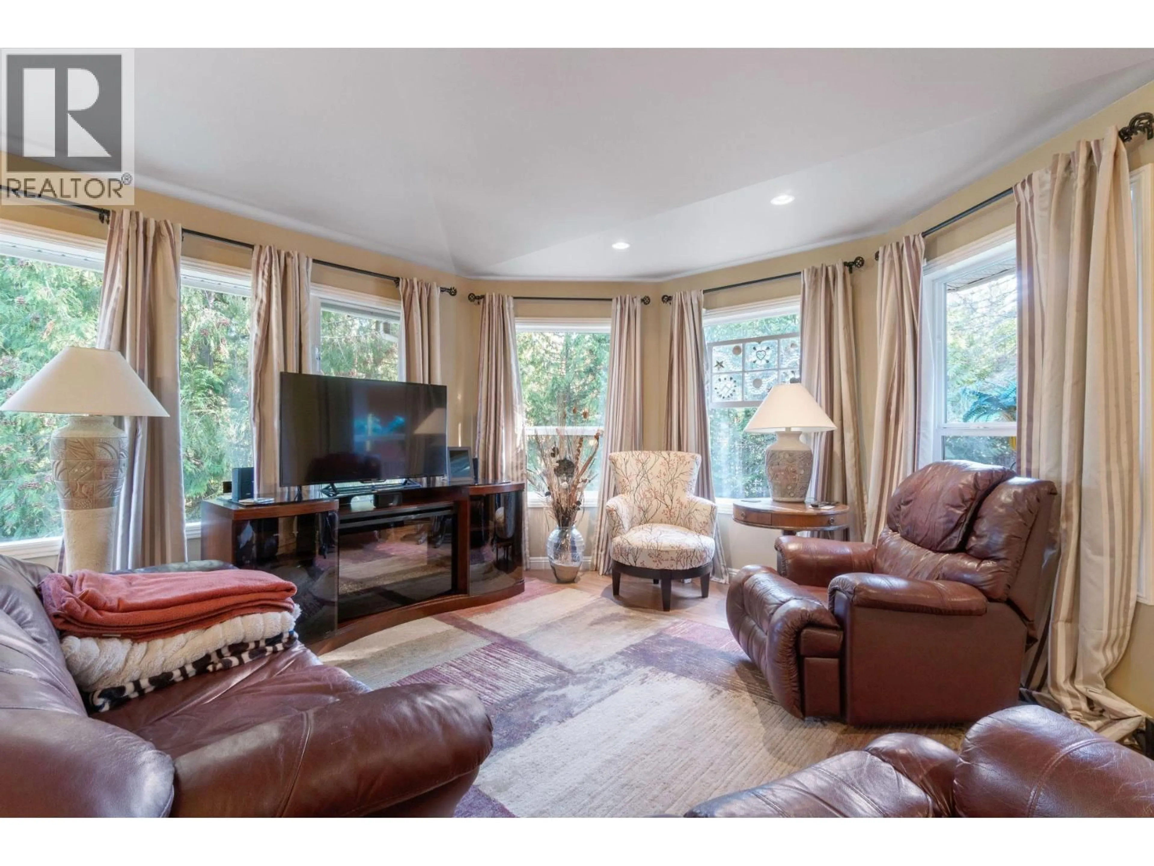 Living room with furniture, unknown for 307 PARTRIDGE ROAD, Tappen British Columbia V1E3A4