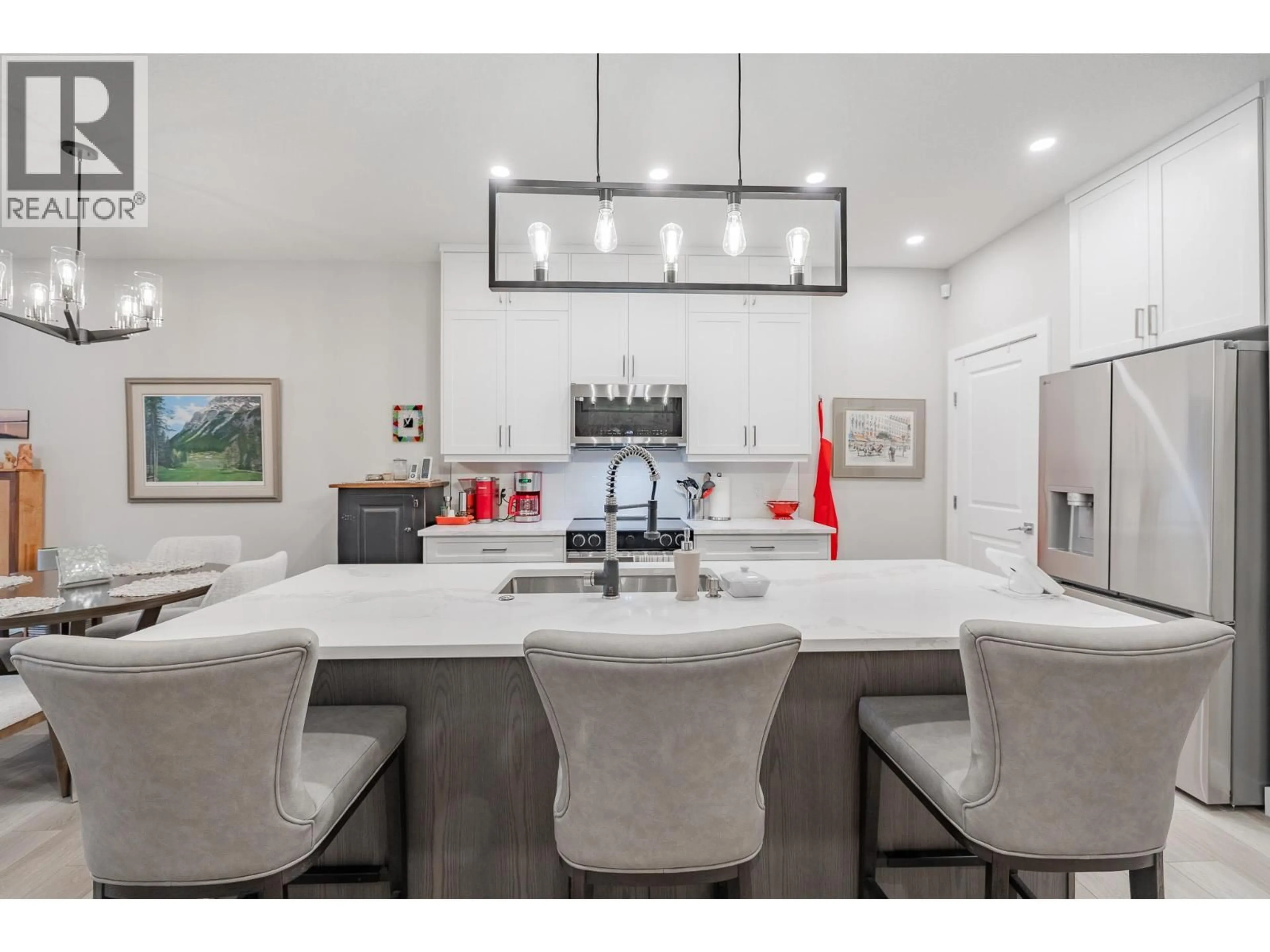 Open concept kitchen, ceramic/tile floor for 2 - 4820 RIDGE ROAD, Radium Hot Springs British Columbia V0A1M0