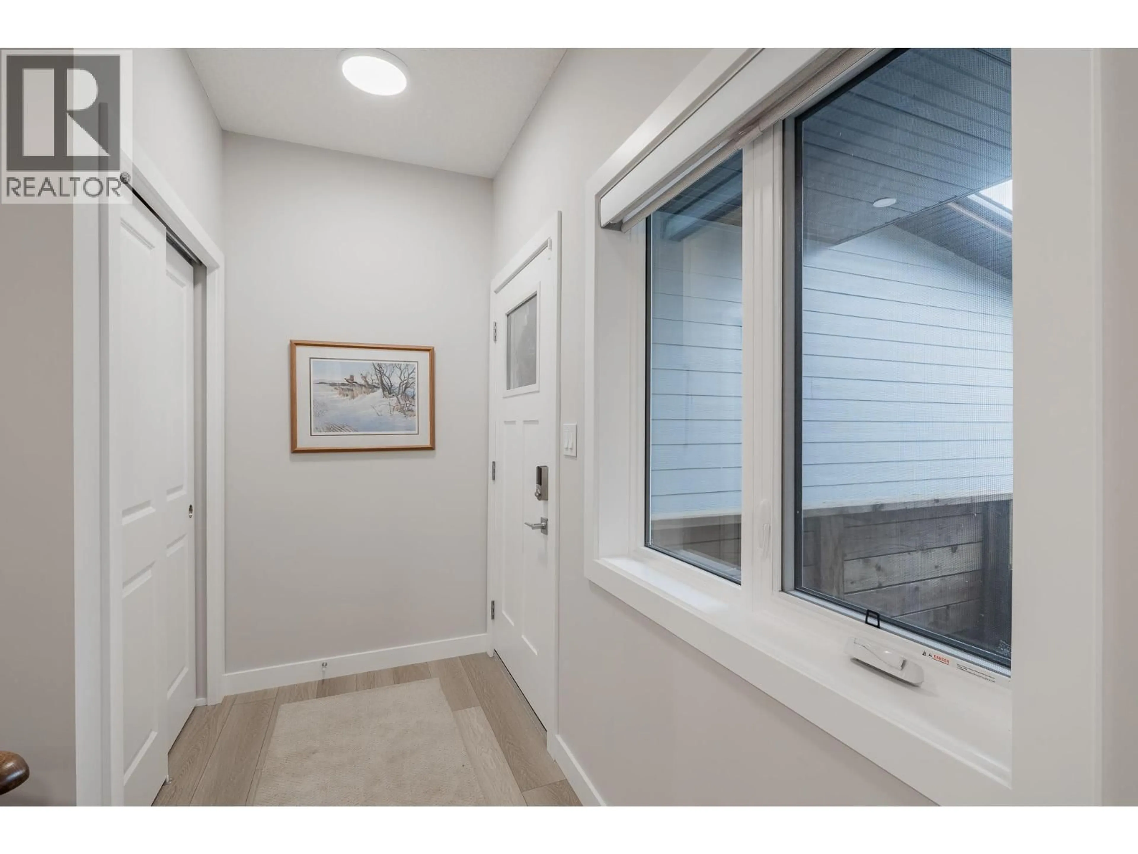 Indoor entryway for 2 - 4820 RIDGE ROAD, Radium Hot Springs British Columbia V0A1M0