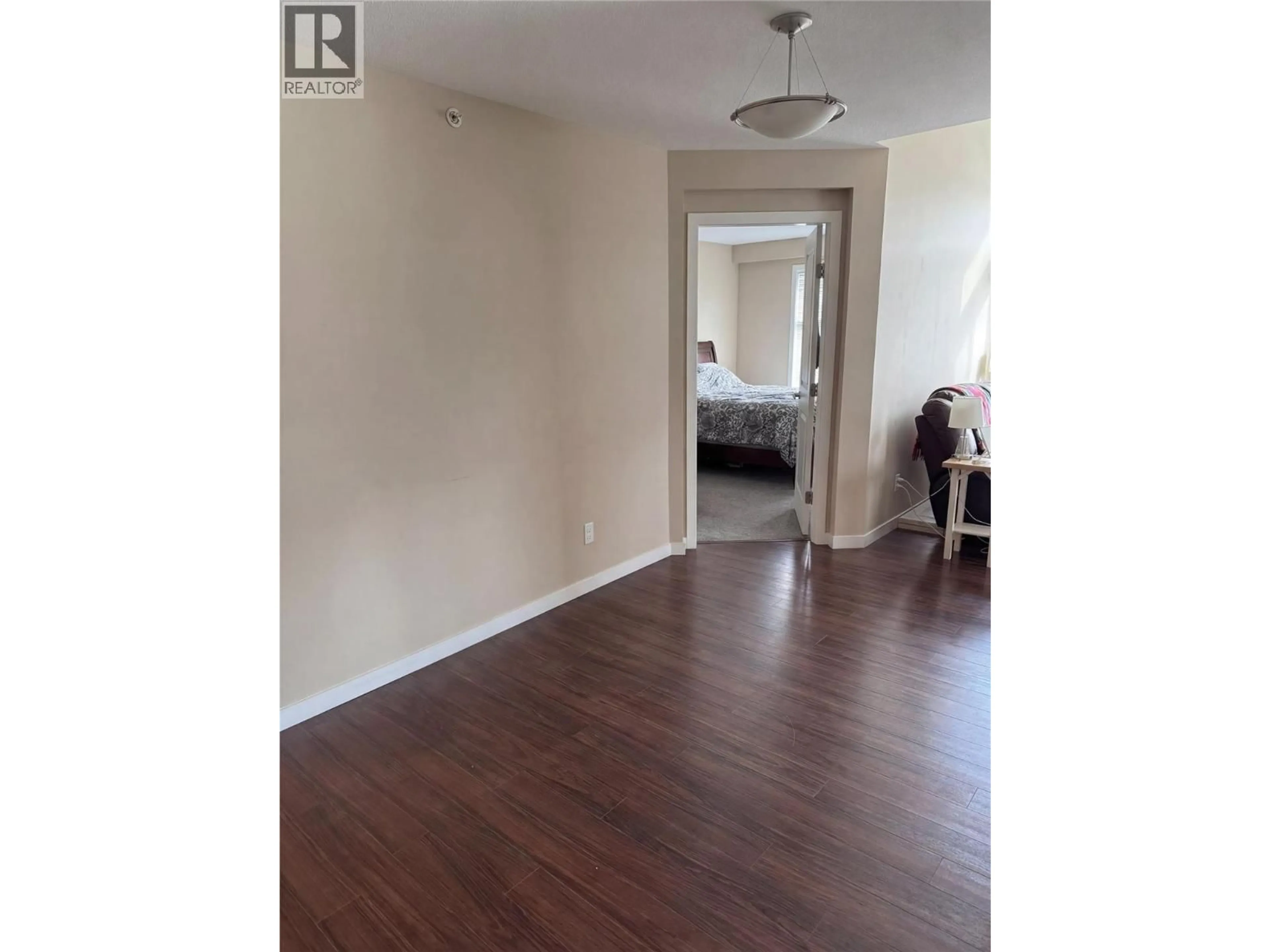 A pic of a room for 403 - 571 YATES ROAD, Kelowna British Columbia V1V2V5