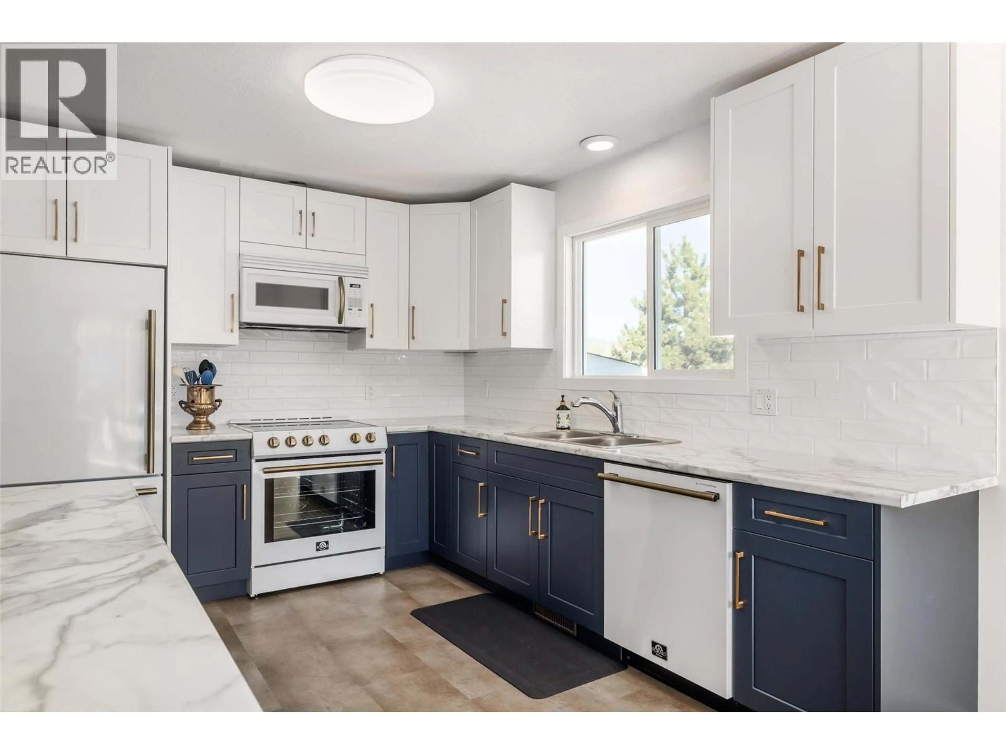 Unknown for 610 CHEPESUIK COURT, Kelowna British Columbia V1X5S5