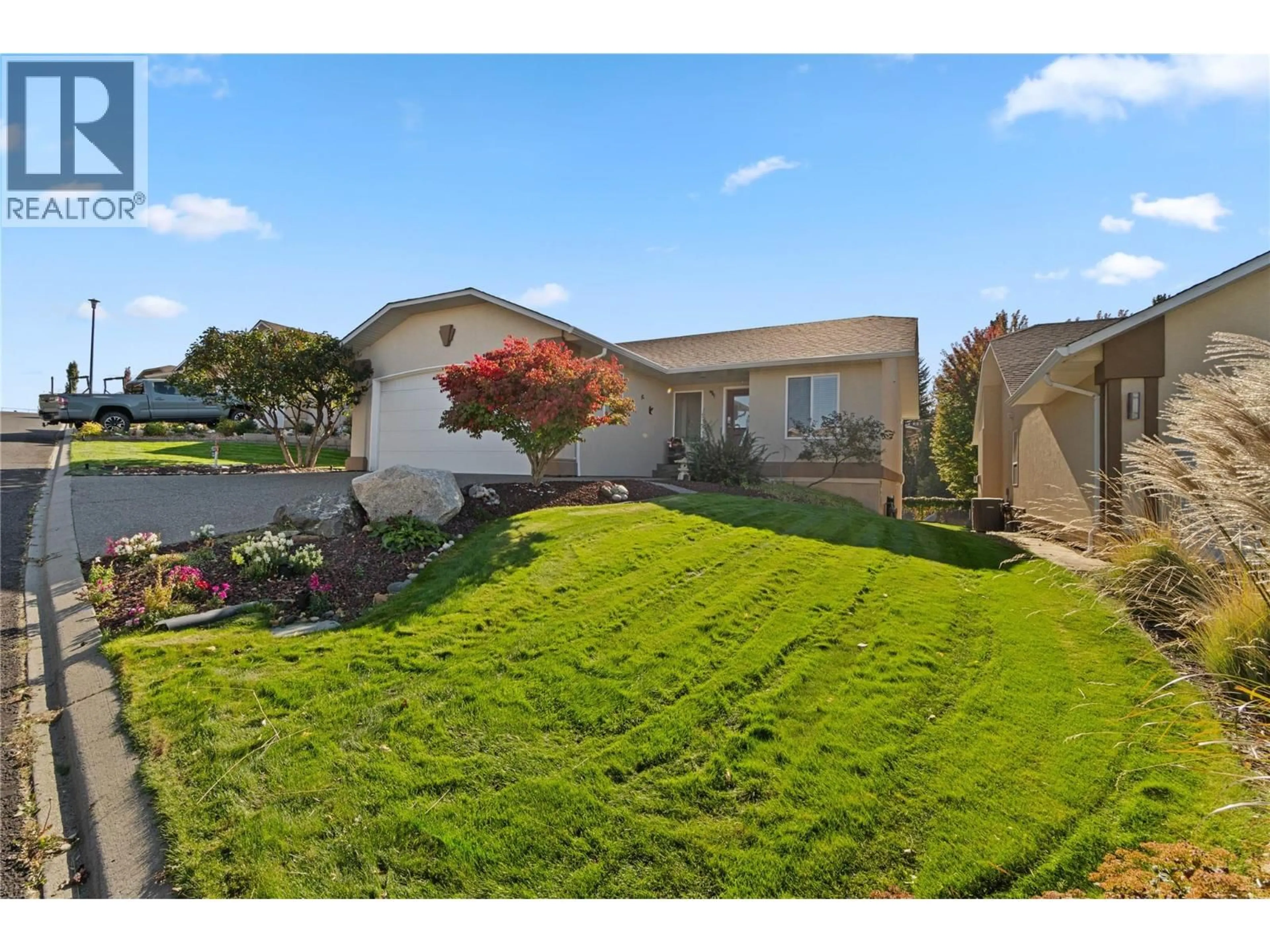 A pic from outside/outdoor area/front of a property/back of a property/a pic from drone, street for 37 - 1575 SPRINGHILL DRIVE, Kamloops British Columbia V2E2N9