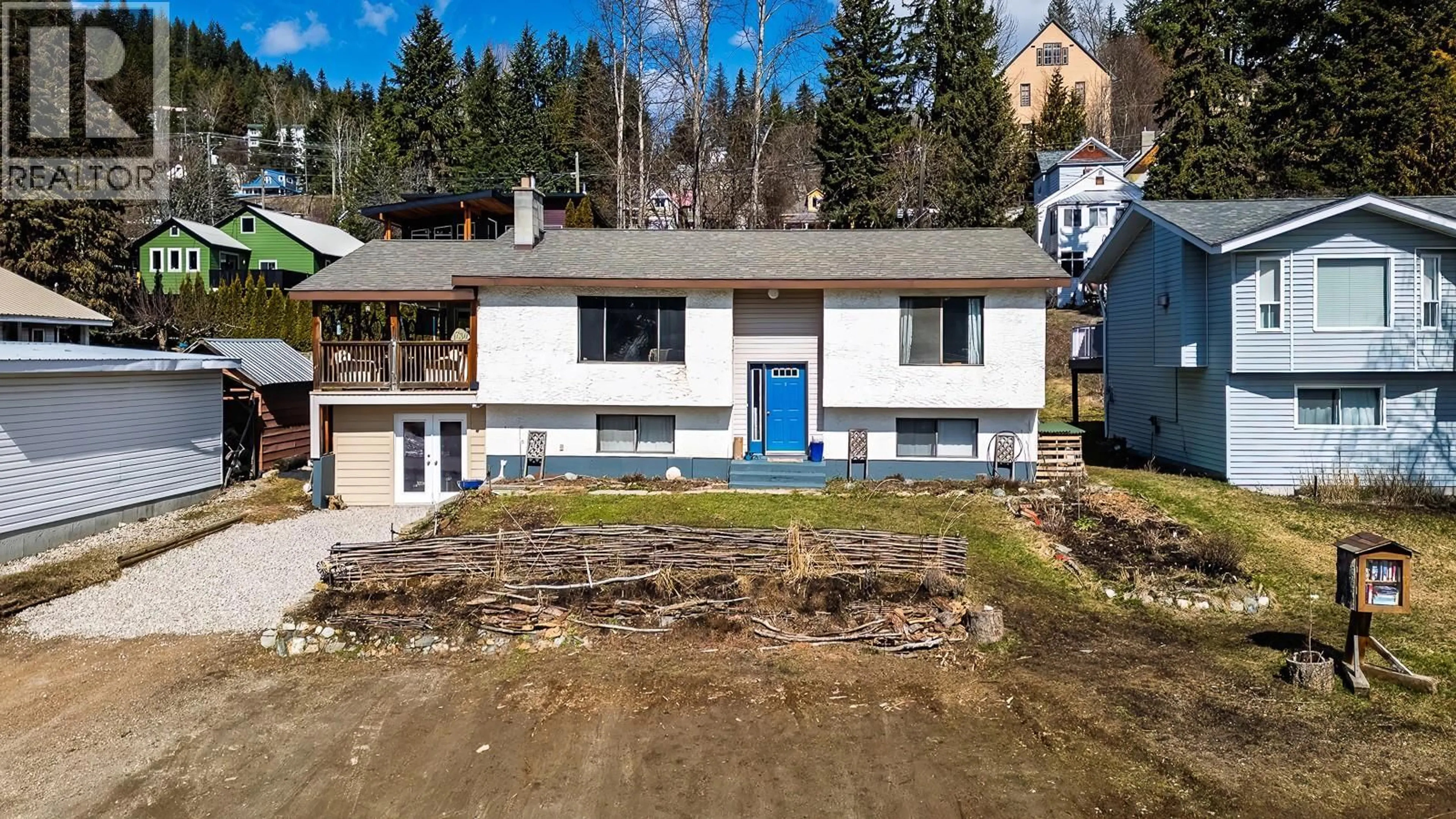 A pic from outside/outdoor area/front of a property/back of a property/a pic from drone, street for 1730 KOOTENAY AVENUE, Rossland British Columbia V0G1Y0