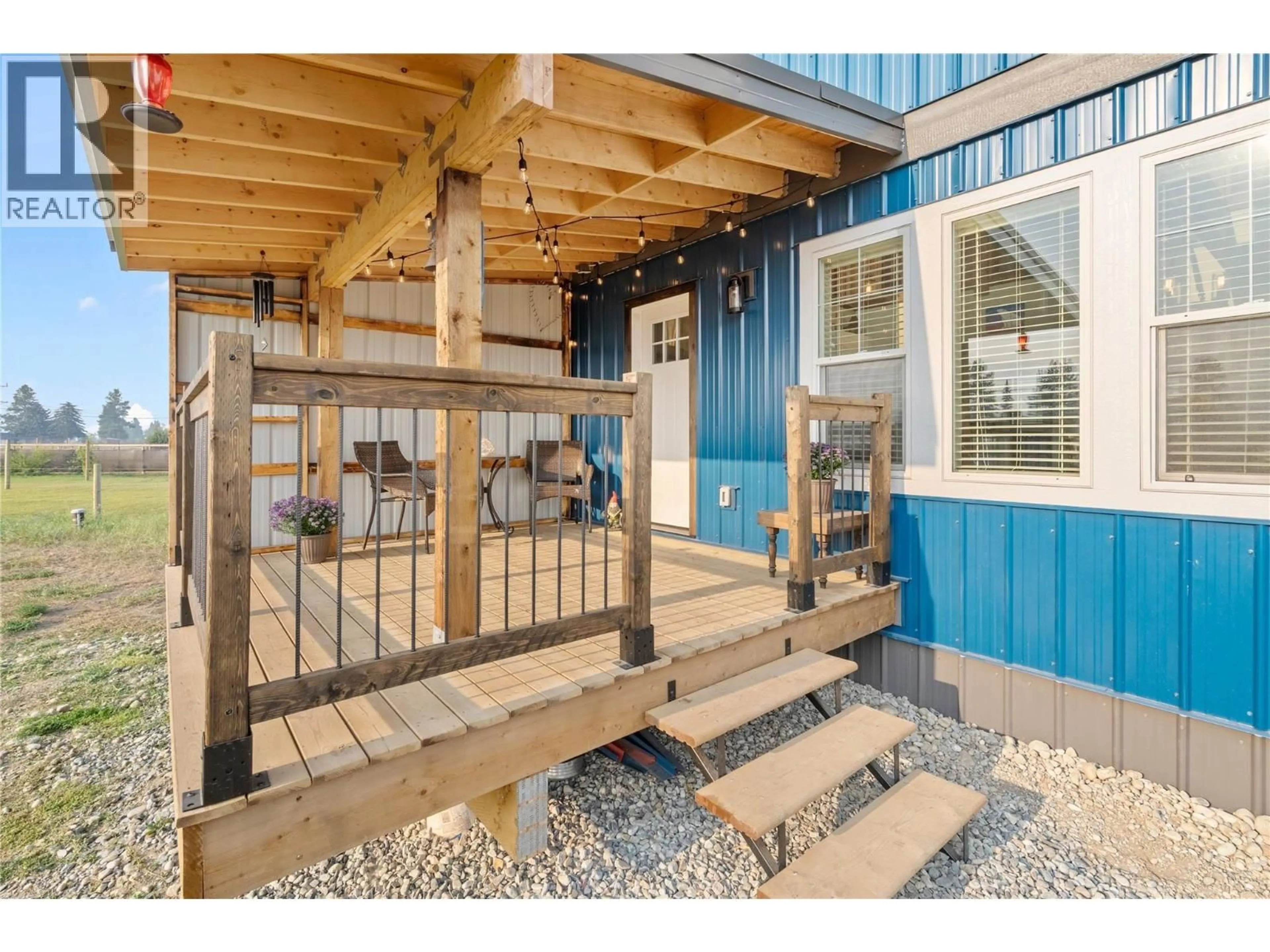 Indoor entryway for 5469 RIVERVIEW FRONTAGE ROAD, Ta Ta Creek British Columbia V0B2H0