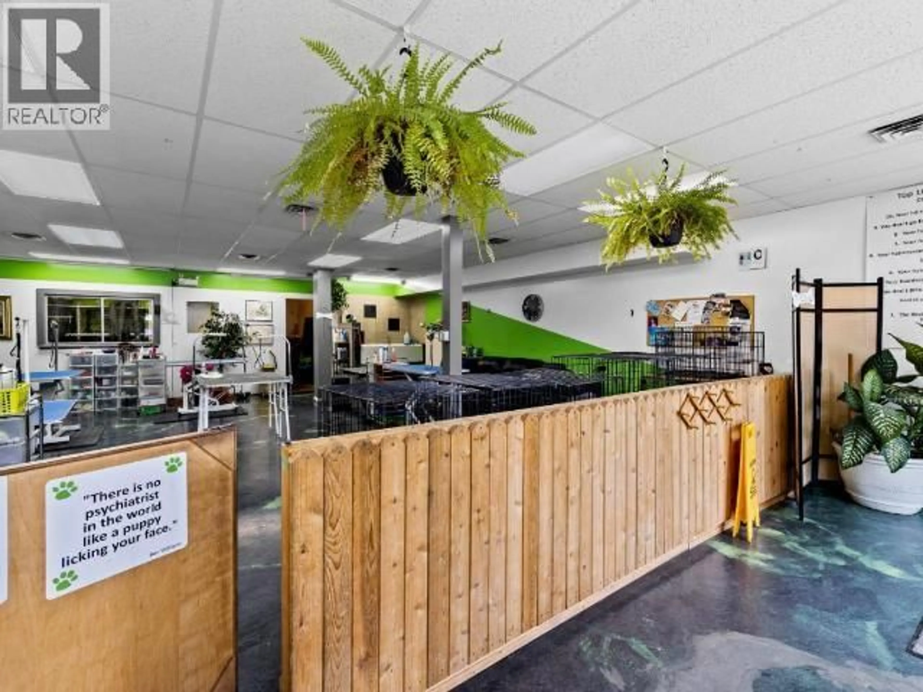 Lobby for 105 - 1295 12TH STREET, Kamloops British Columbia V2B3C8