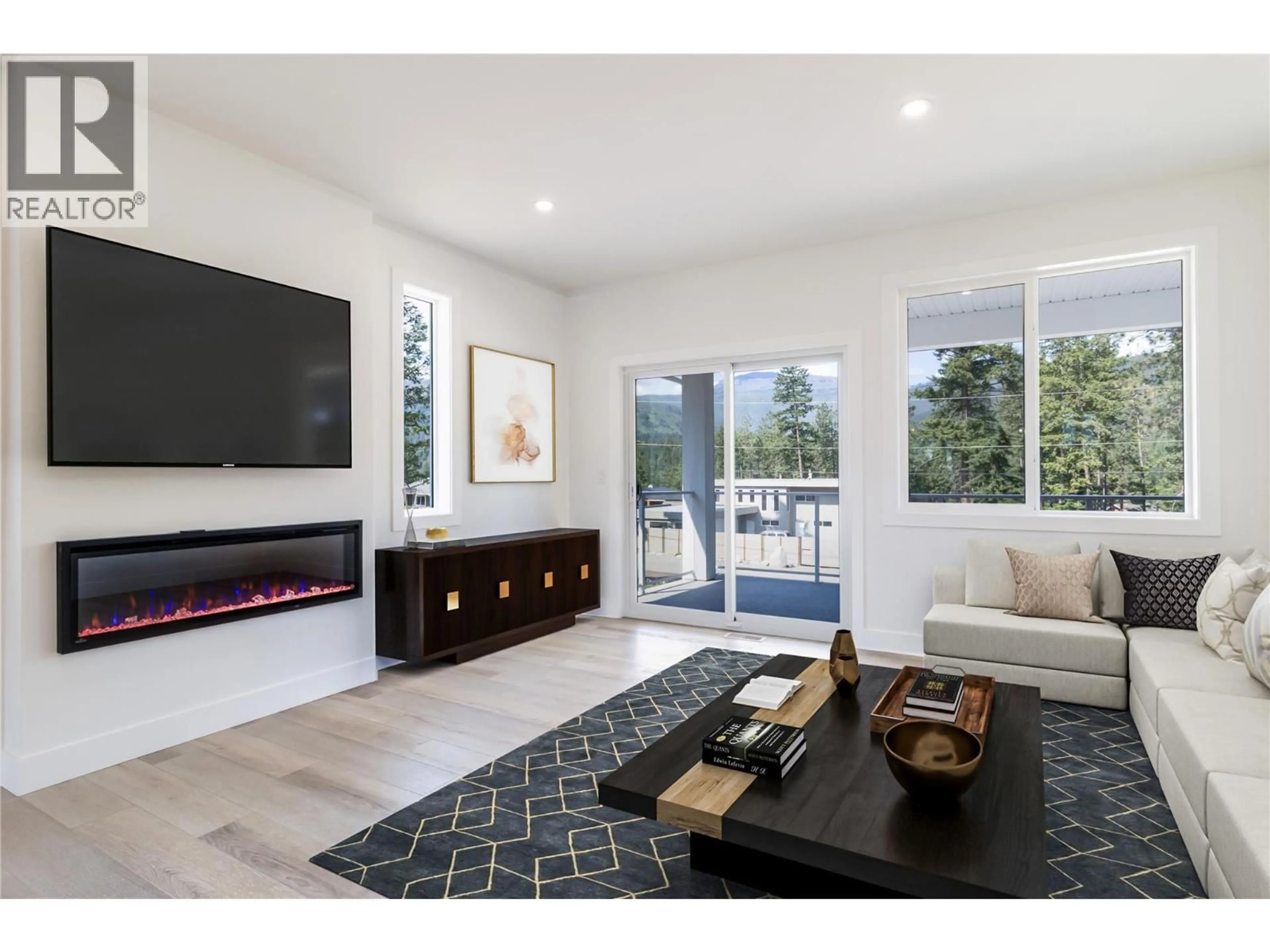 Unknown for 7186 DUNWATERS ROAD, Kelowna British Columbia V1Z3W5