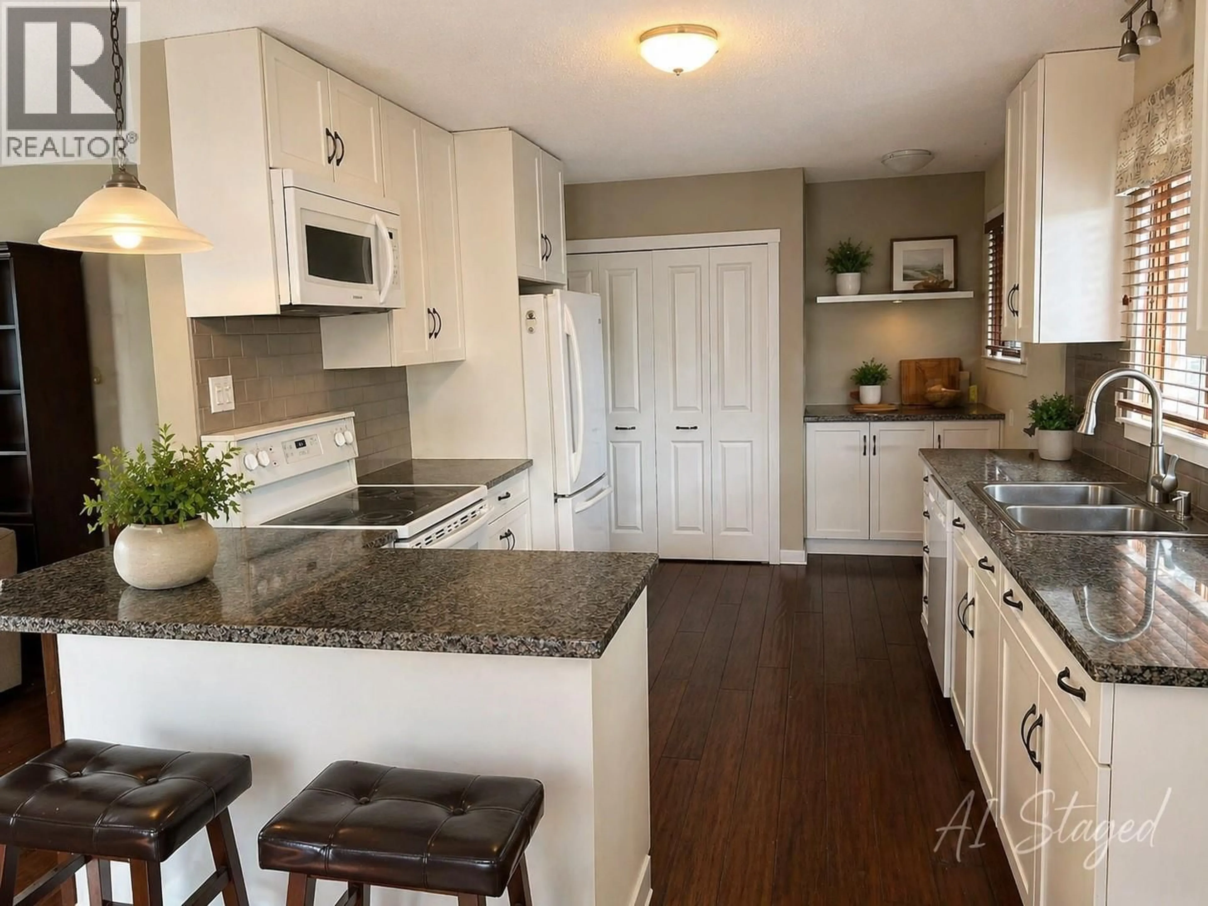 Open concept kitchen, unknown for 743 KINNEAR AVENUE, Kelowna British Columbia V1Y5B2
