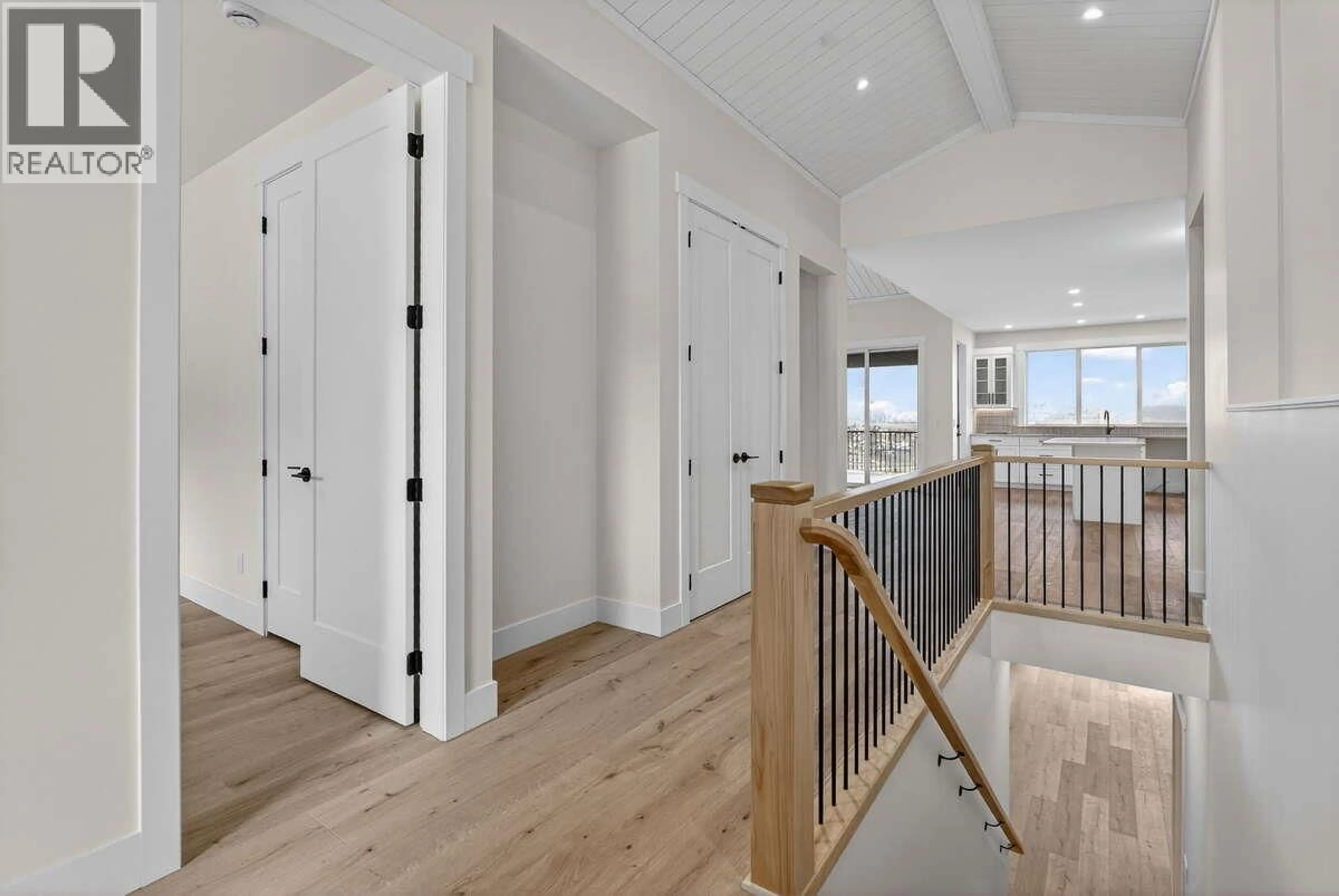 Indoor entryway for 2150 MONTENEGRO DRIVE, Kelowna British Columbia V1P0B2