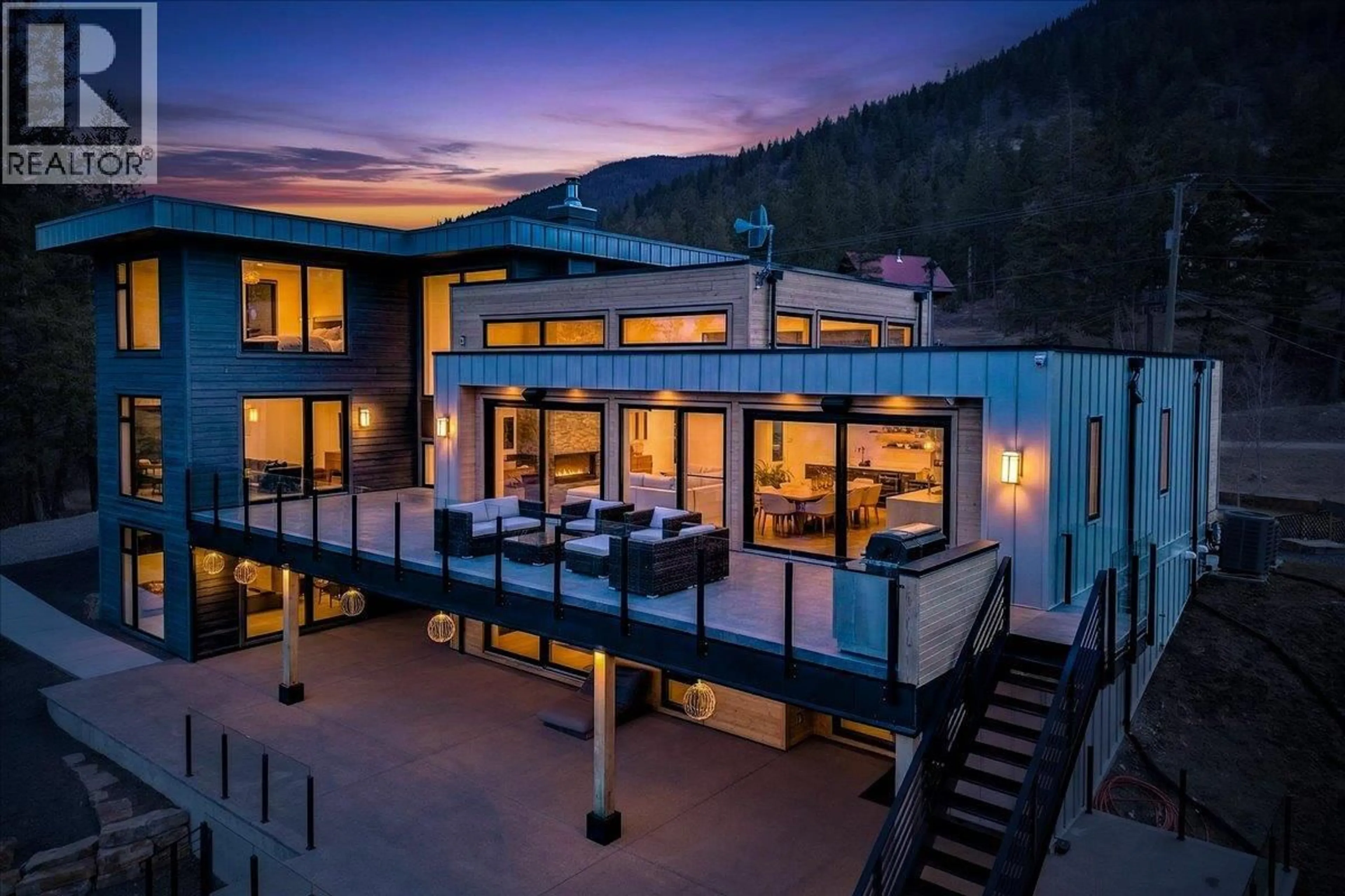 Unknown for 8799 GRAINGER ROAD, Canal Flats British Columbia V0B1B0