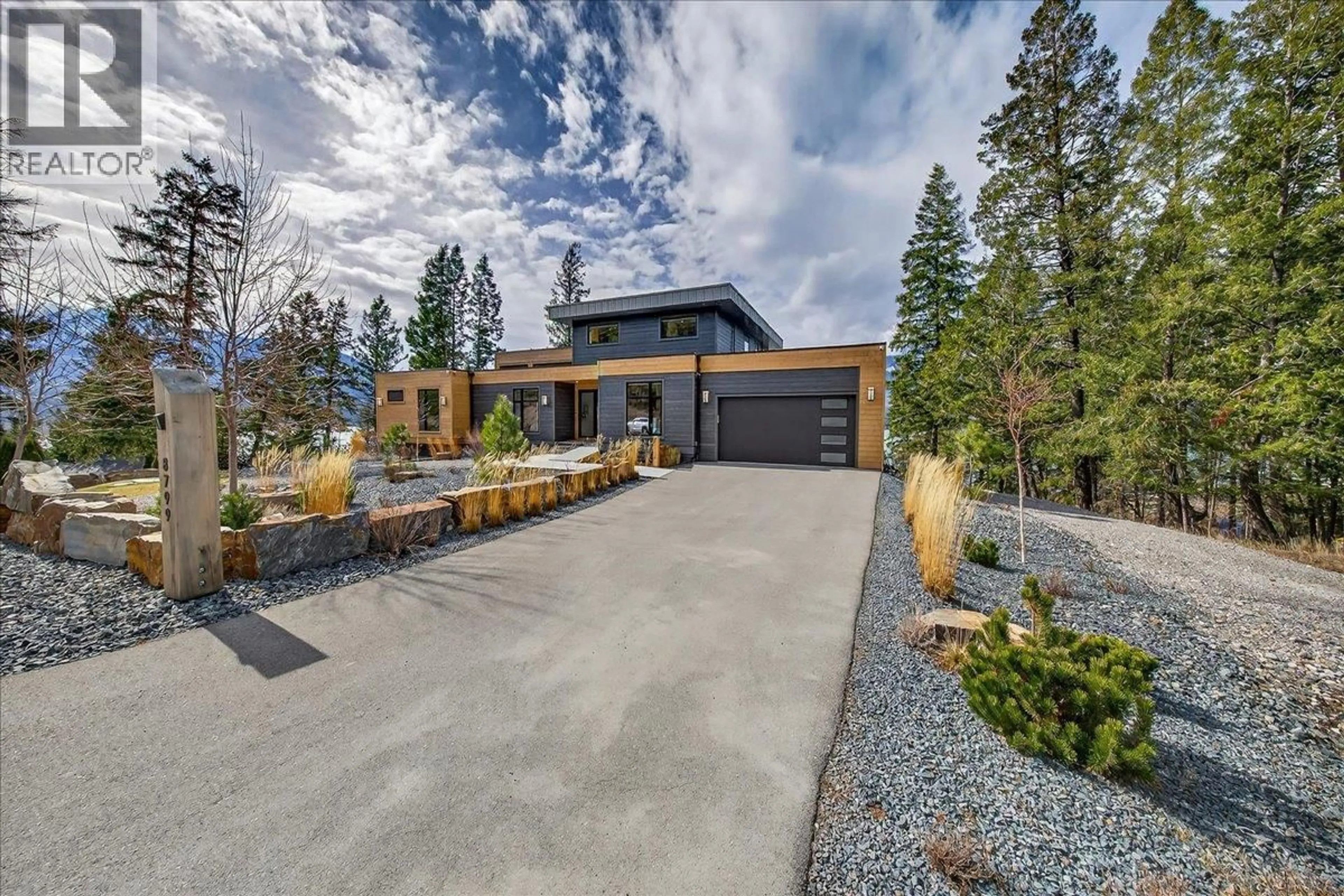 Unknown for 8799 GRAINGER ROAD, Canal Flats British Columbia V0B1B0