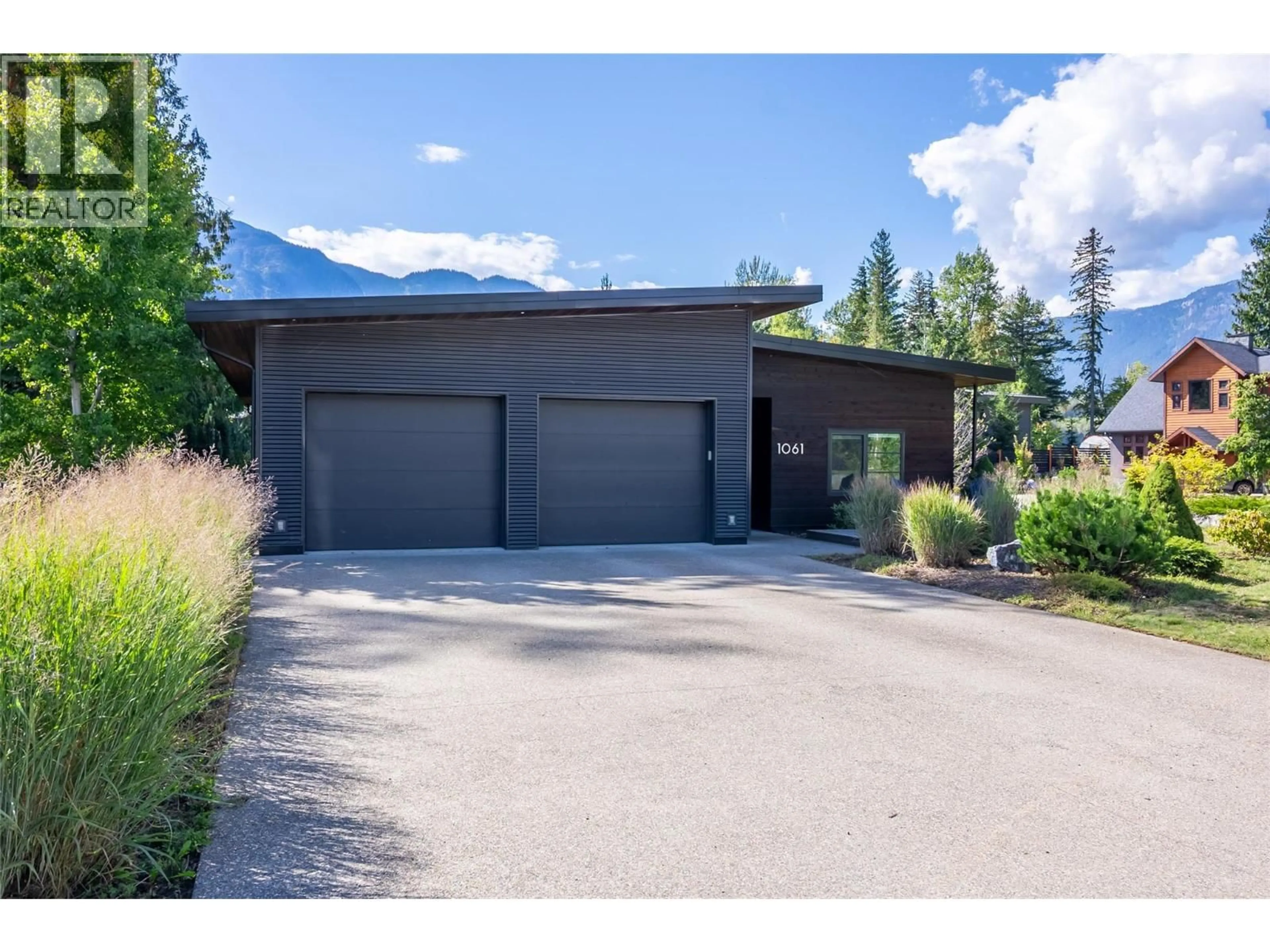 Unknown for 1061 CASHATO CRESCENT, Revelstoke British Columbia V0E2S1