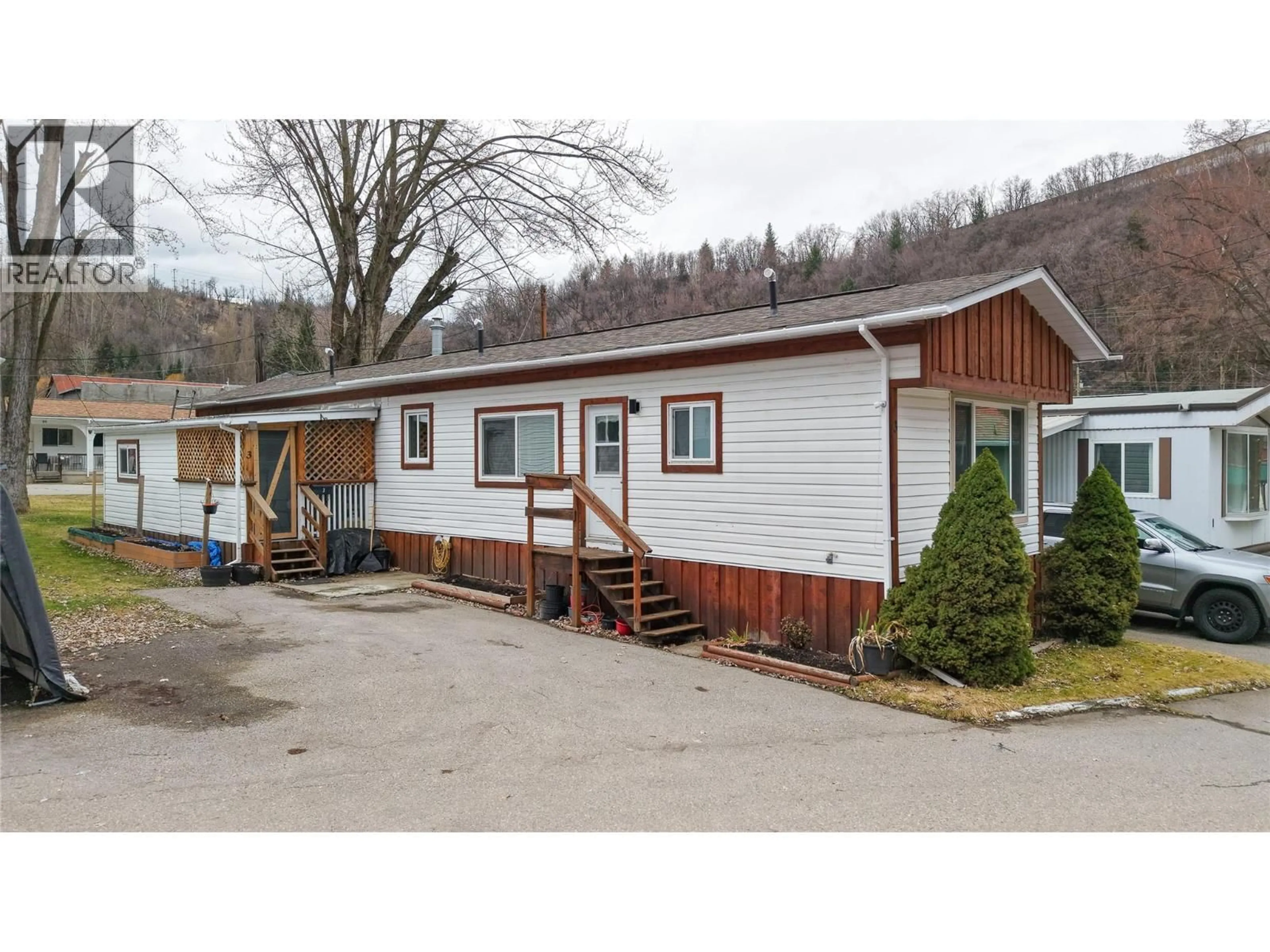 Unknown for 3 - 118 WELLINGTON AVENUE, Warfield British Columbia V1R2K2