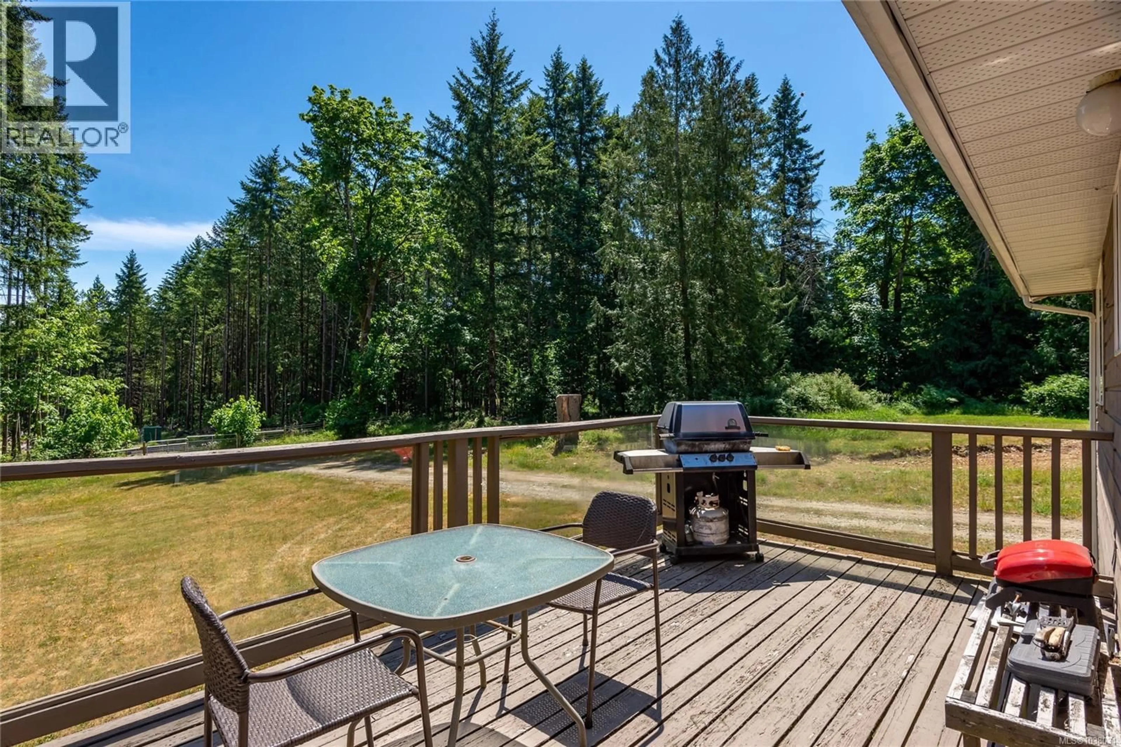 Patio, forest/trees view for 8598 ISLAND HIGHWAY NORTH, Black Creek British Columbia V9N1H3