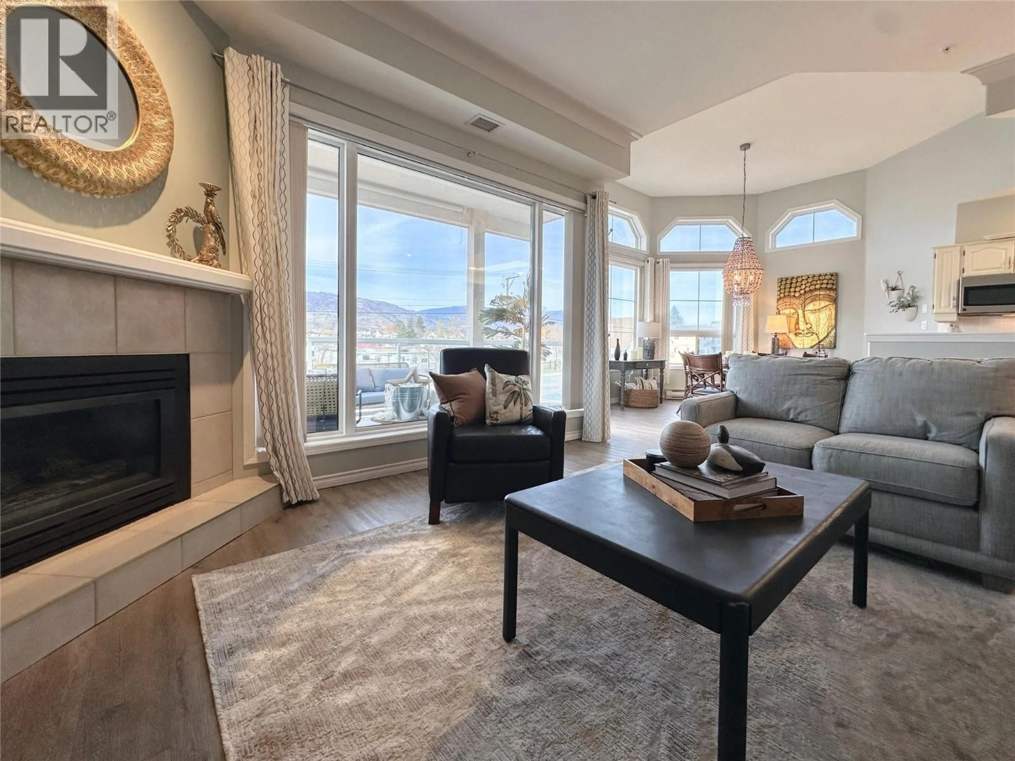 Living room with furniture, unknown for 412 - 7803 SPARTAN DRIVE, Osoyoos British Columbia V0H1V0