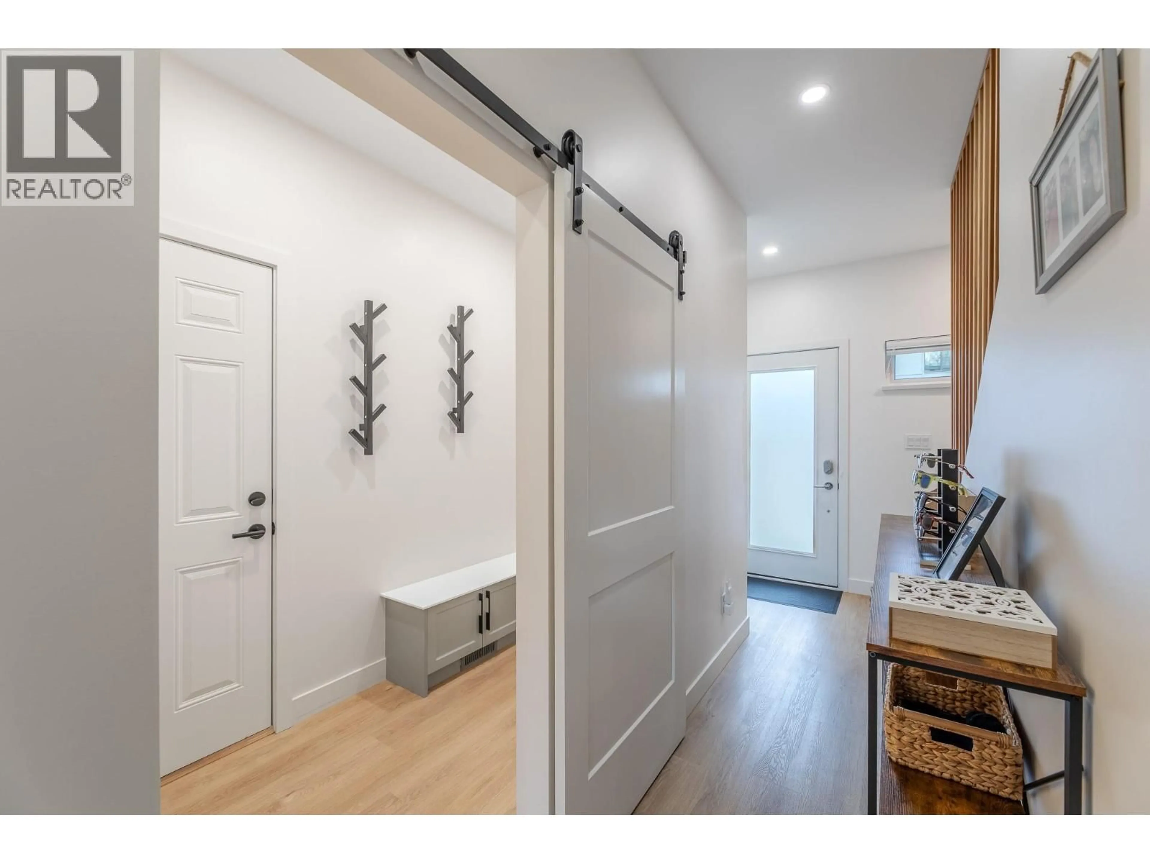 Indoor entryway for 105 - 5011 TOWGOOD PLACE, Summerland British Columbia V0H1Z9