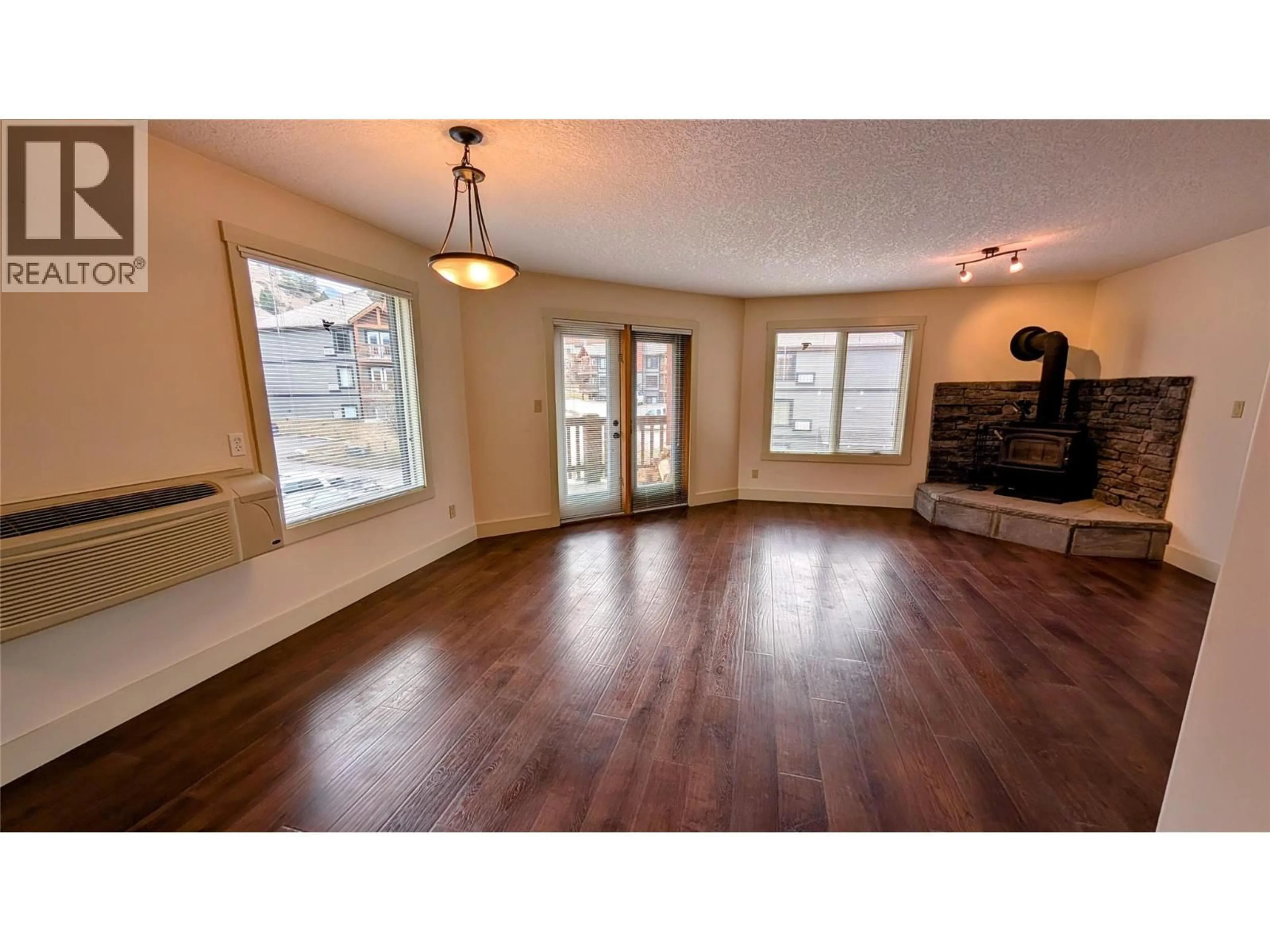 A pic of a room for 806 - 7307 PROSPECTOR AVENUE, Radium Hot Springs British Columbia V0A1M0