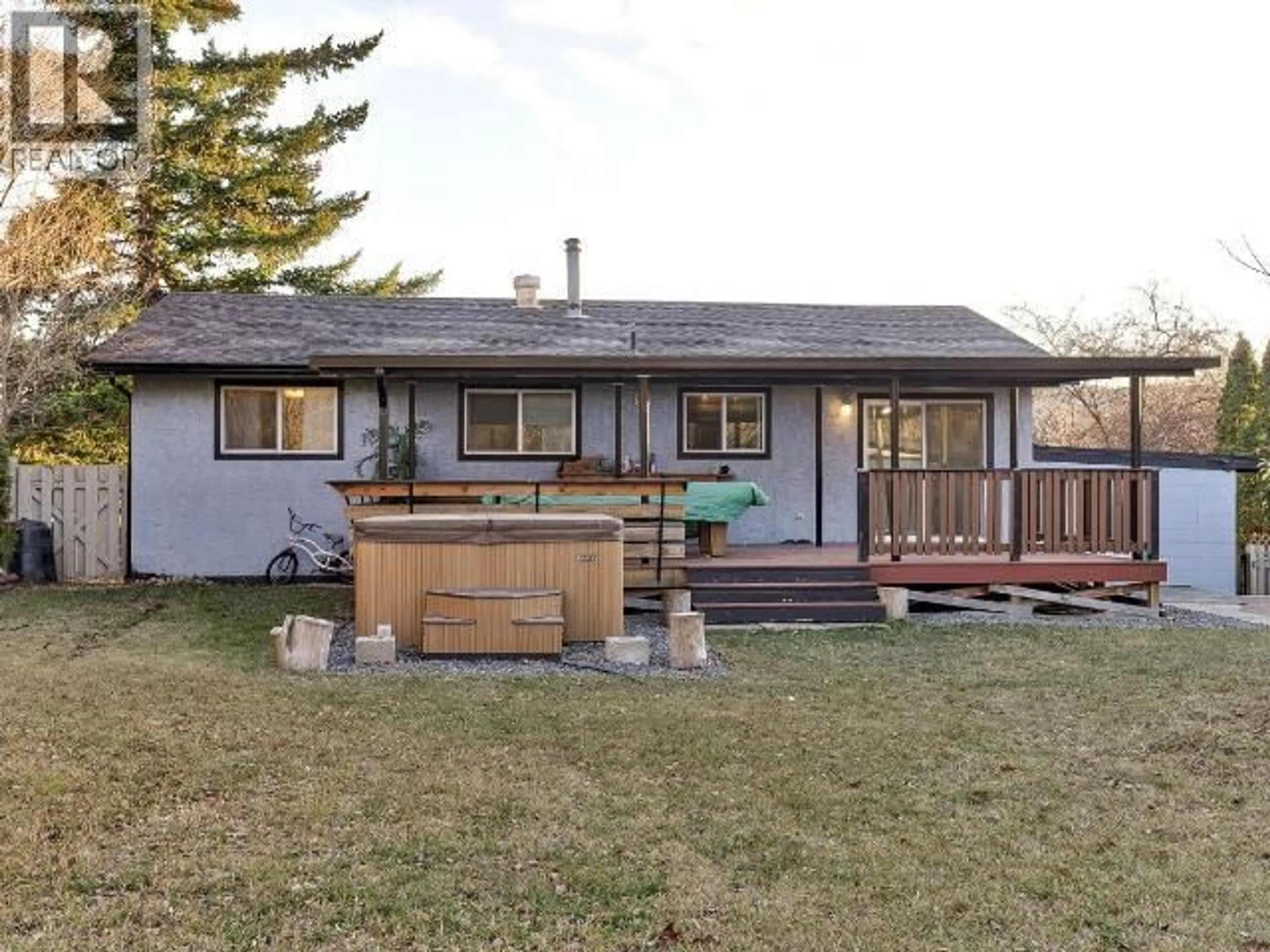 A pic from outside/outdoor area/front of a property/back of a property/a pic from drone, unknown for 1334 HOOK DRIVE, Kamloops British Columbia V2B7S9
